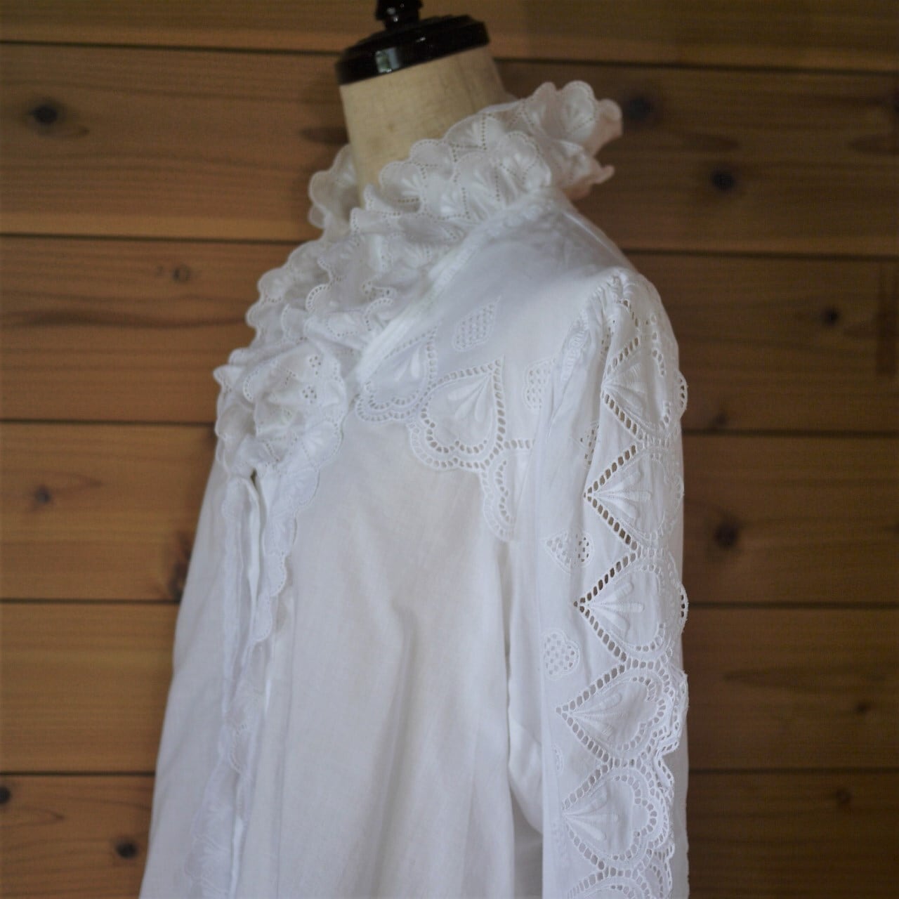 レースのダブル襟 白いブラウス /ドイツ