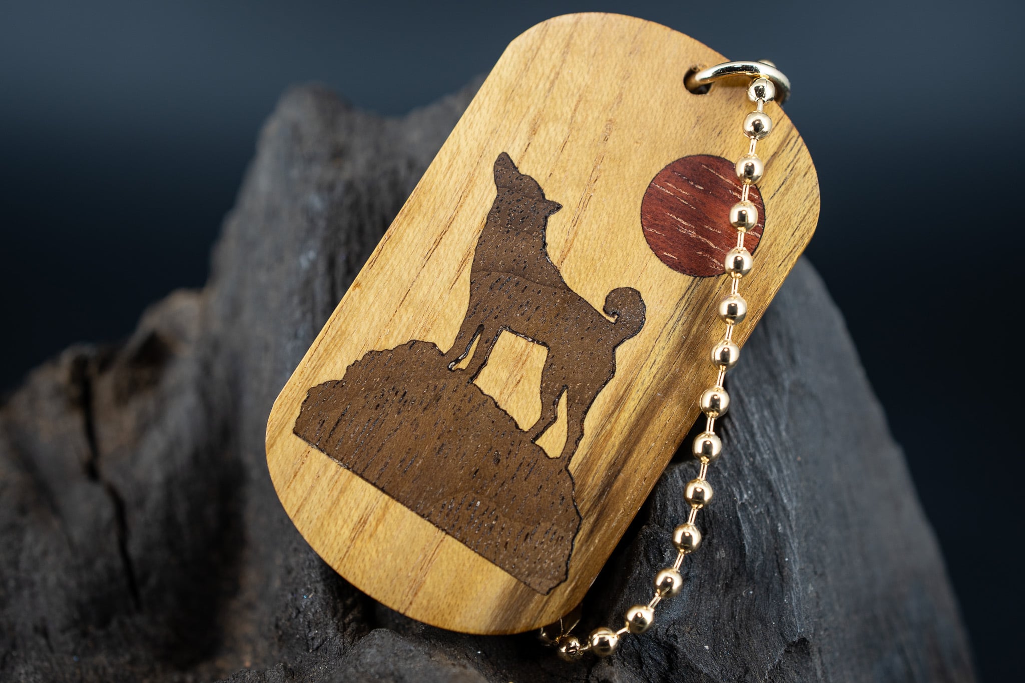 【黄金の木】 御蔵島 金桑 ドッグタグ 象嵌 日の出の丘