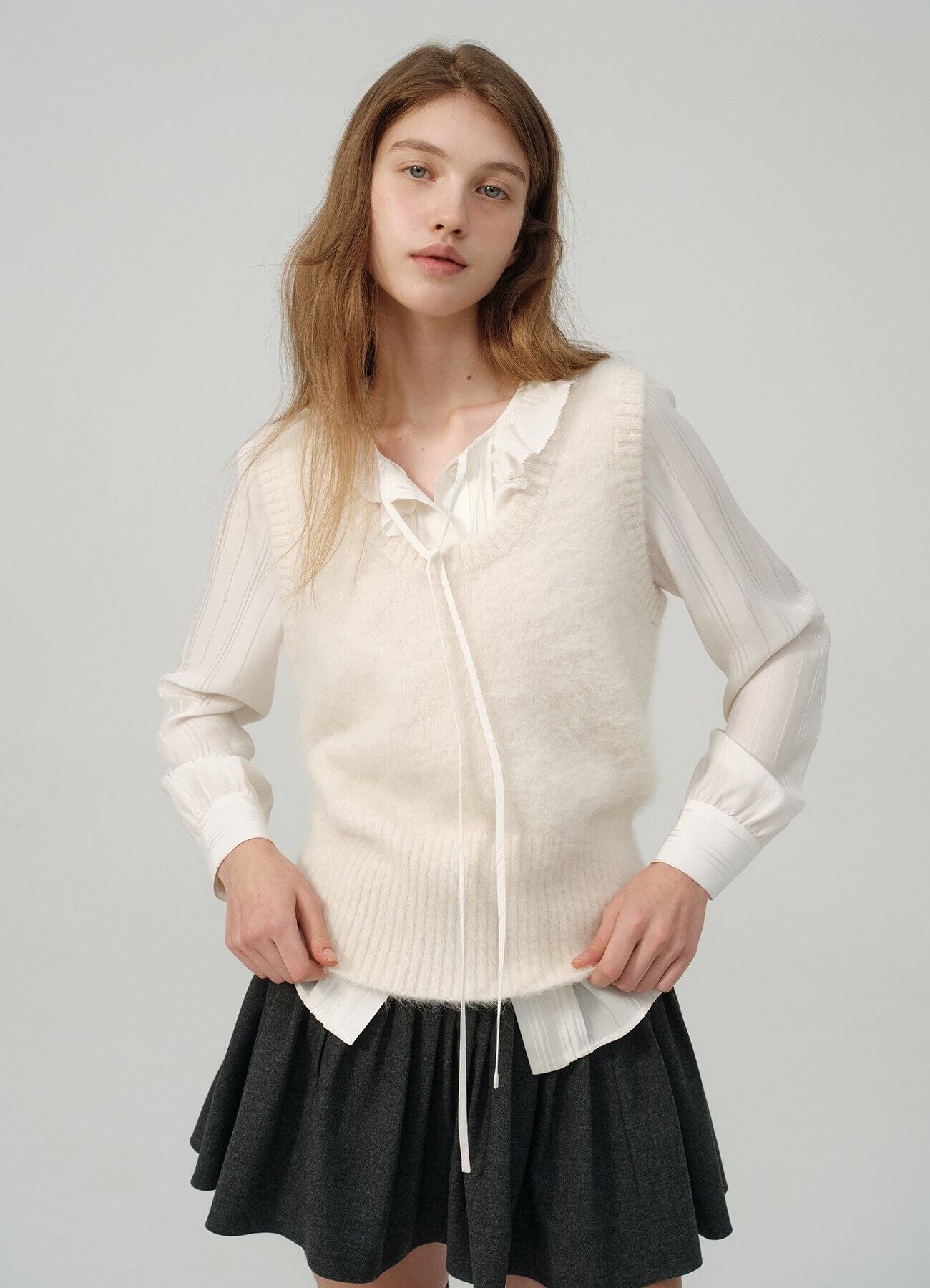 The Barnnet Alpaca UNeck Knit Vest Ivory The Barnnet Alpaca UNeck Knit Vest Ivory