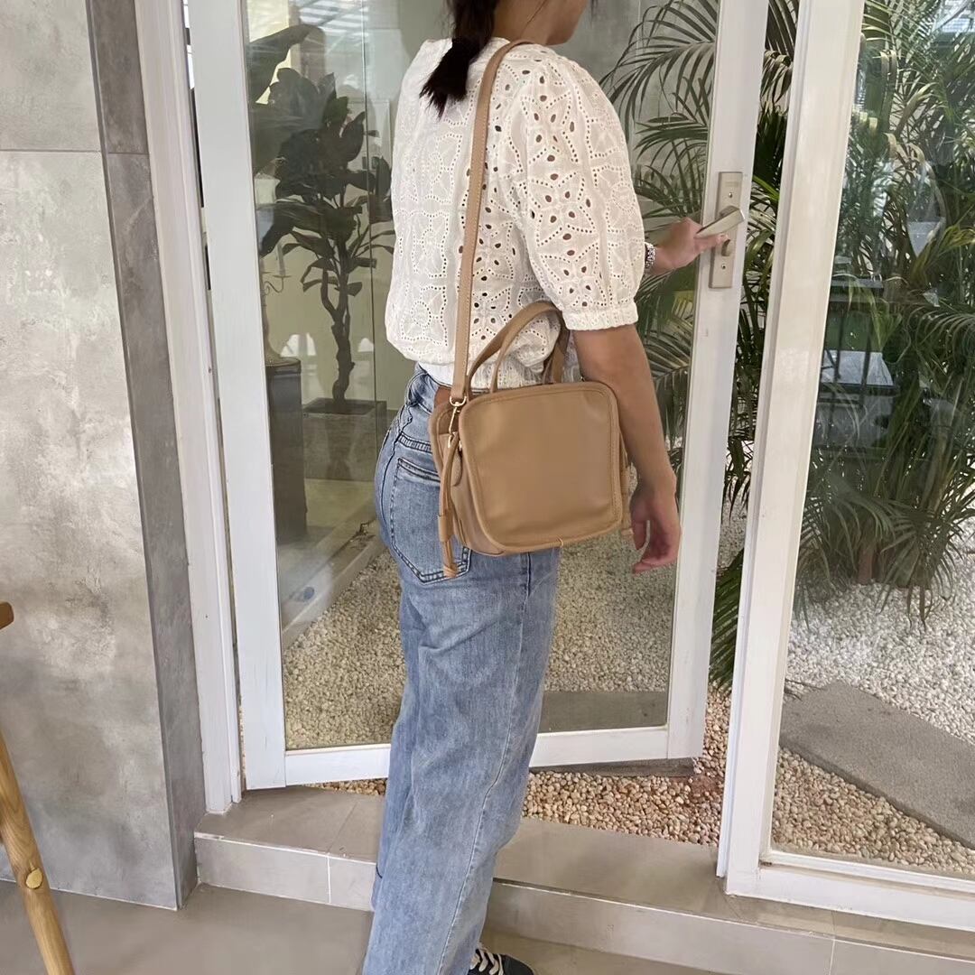 スクエア2wayバッグ　AS19-8057