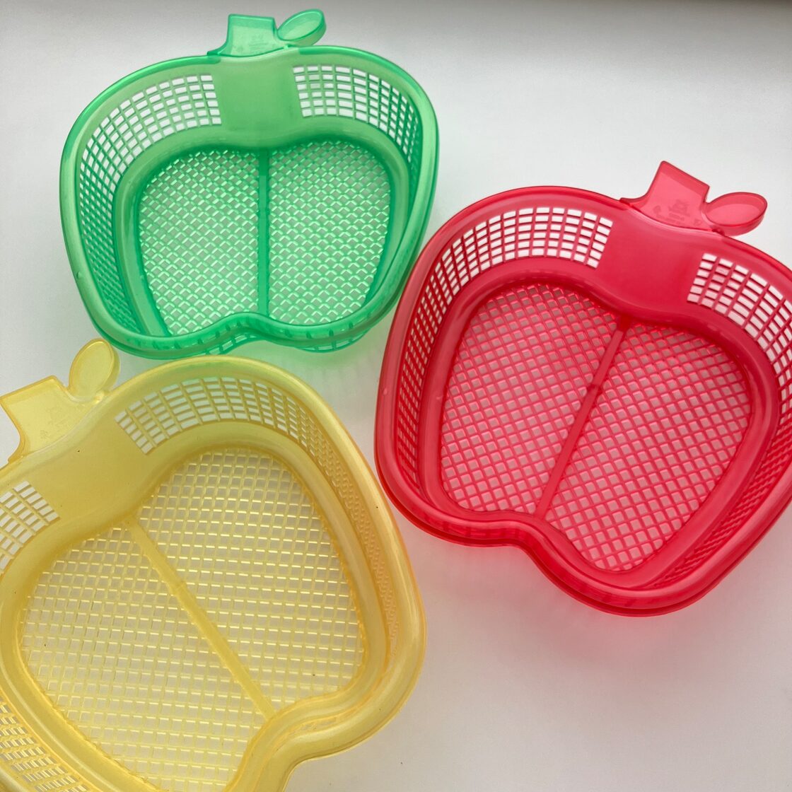 タイ　プラスチックザル　りんご