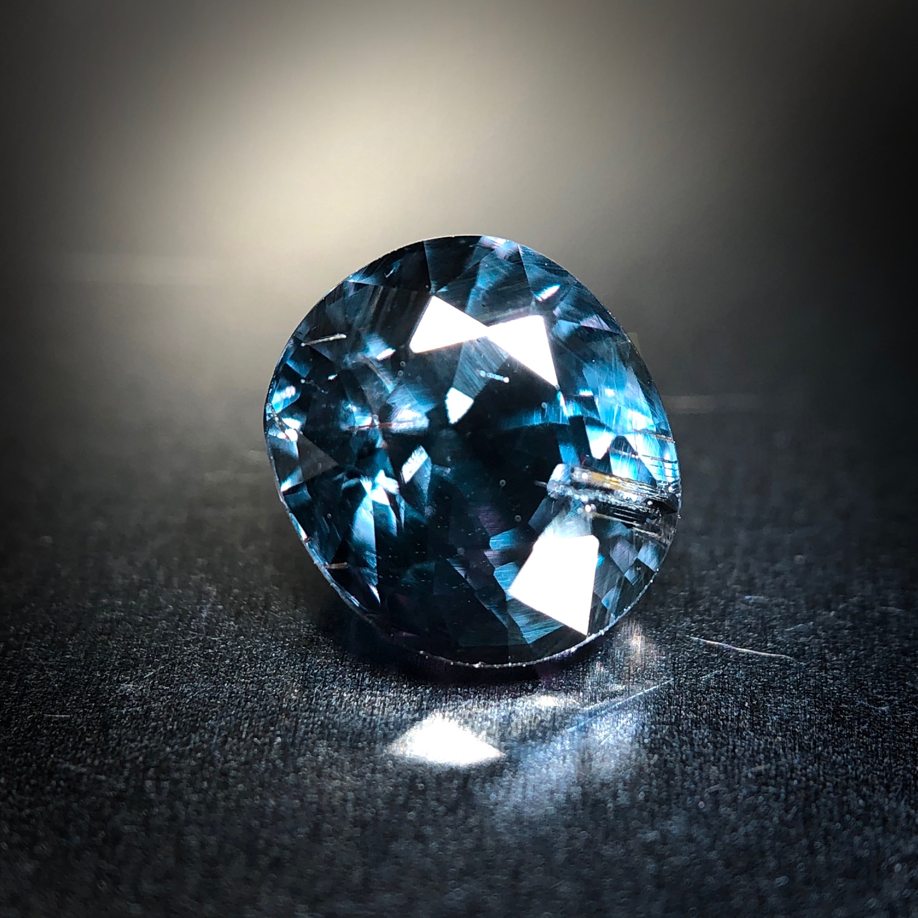 唯一無二の蒼碧色 1.17ct 天然 ベキリーブルーガーネット（カラーチェンジガーネット） | Frederick’s Gems&Jewelry  powered by BASE