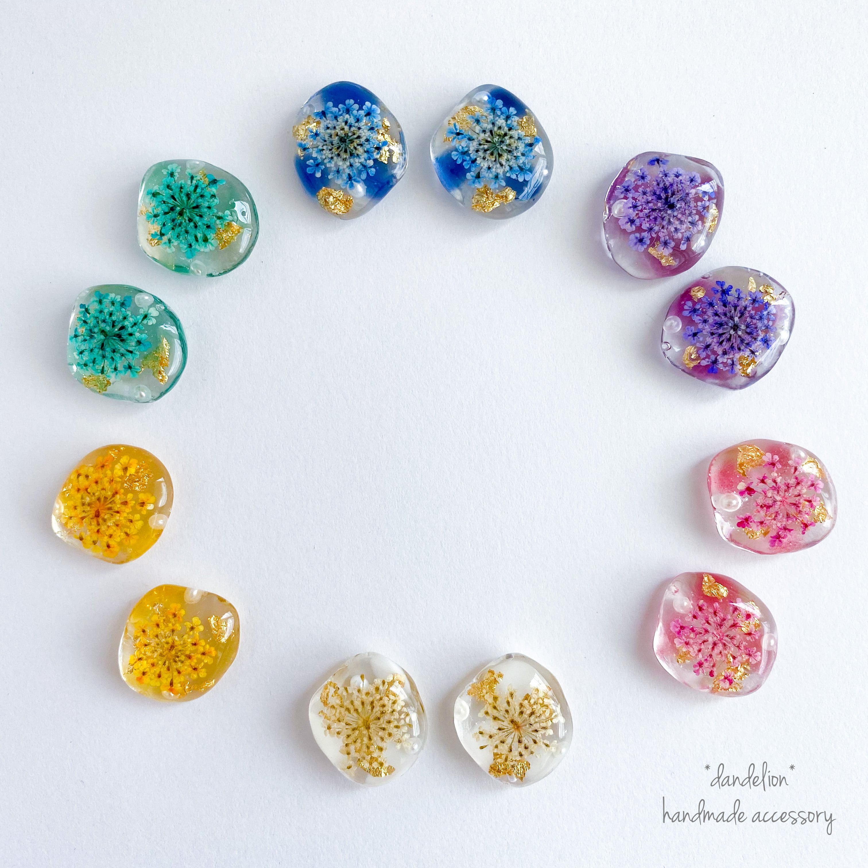 選べる6色♡グラデーションレースフラワーのスタッドピアス/イヤリング | *dandelion* ガラスドームやハーバリウムの大人可愛いハンドメイドピアス powered by BASE