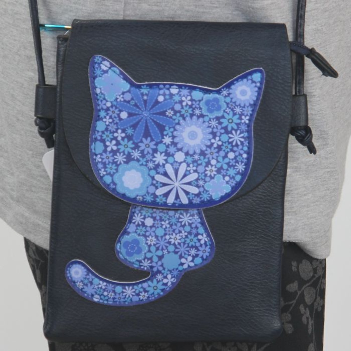 猫柄ショルダーバッグ スマホポシェット 斜めがけ かわいいネコ 