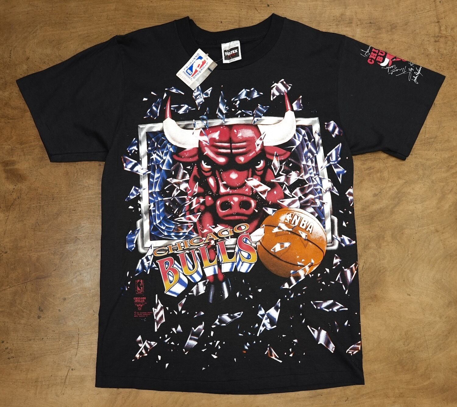 NBA コラボTシャツ シカゴ・ブルズ&タズマニアンデビル 31ca70b8ae70cd46ae1476ae86efc5