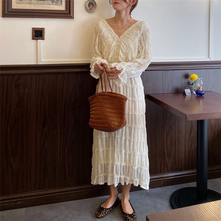 ギャザリング バンディング 中・長セクション お出かけ 上品映え Vネック ワンビース