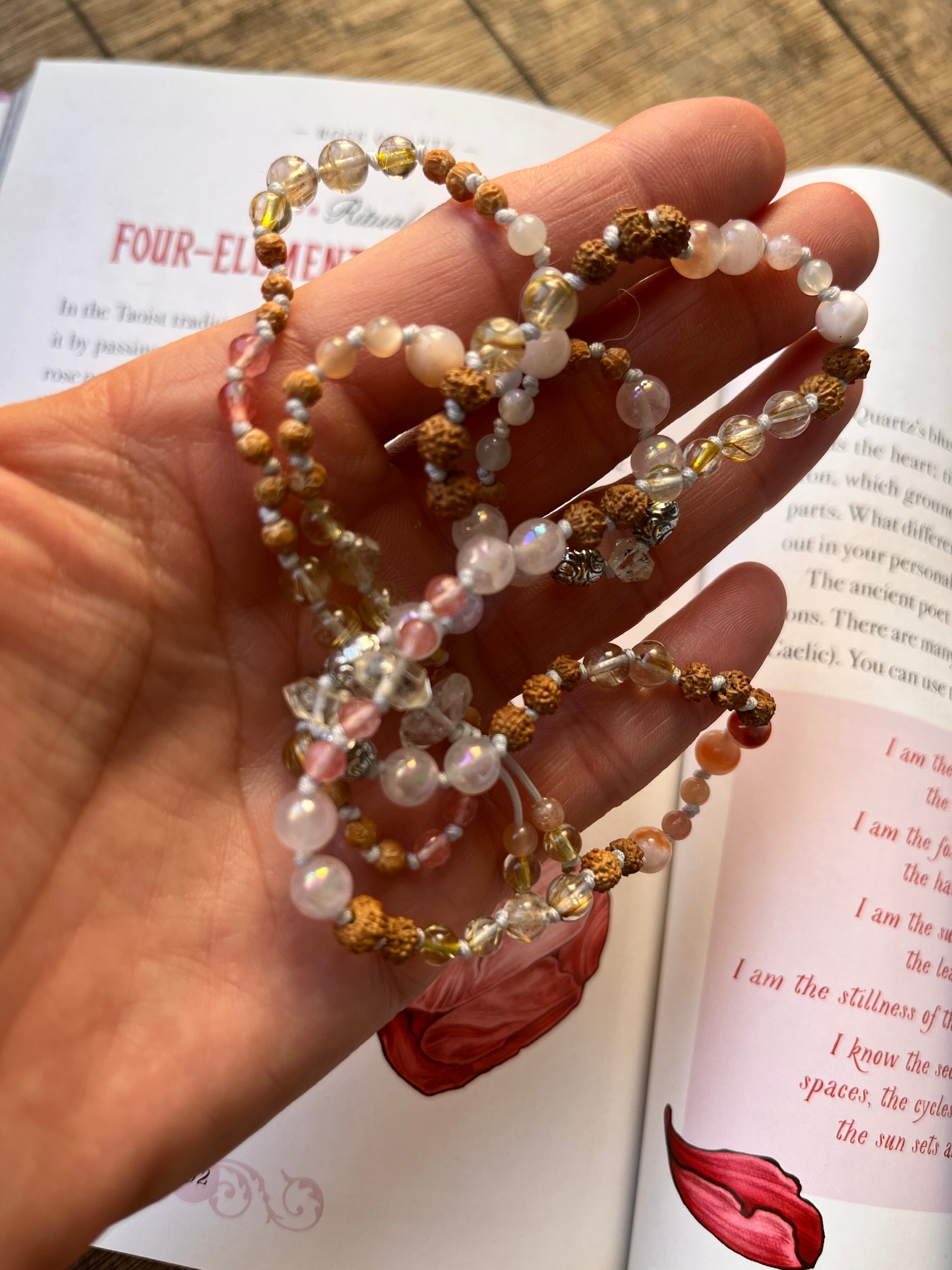 「コズミック・スプリング・マラ 」Cosmic spring mala