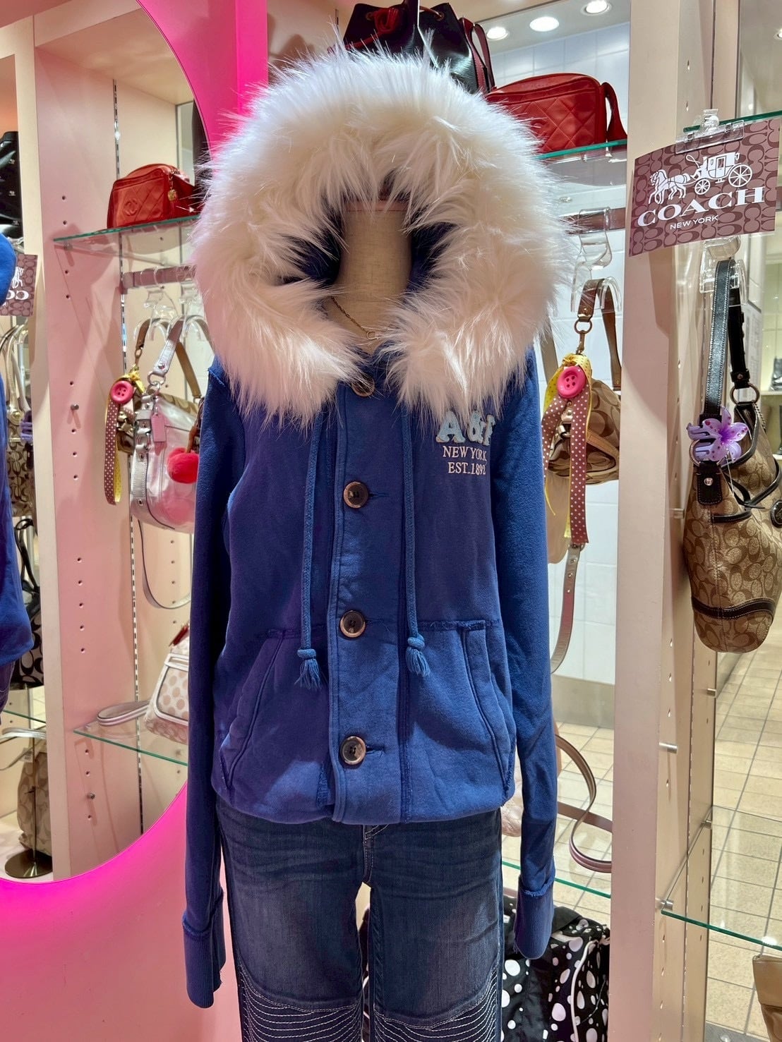 Vintage Tops | TSUKI BOUTIQUE