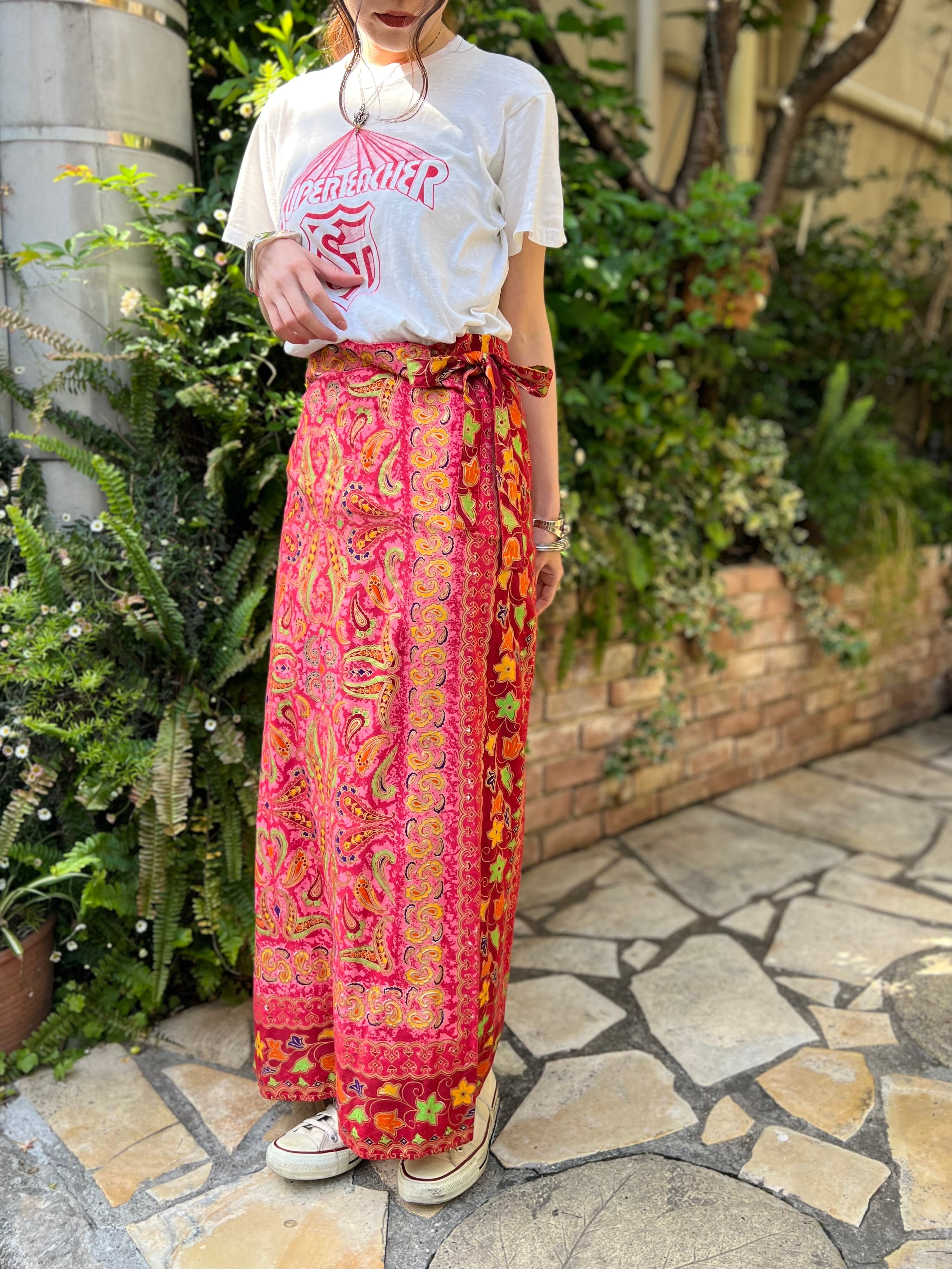 Vintage Indonesia paisley × floral wrap skrit ( ヴィンテージ インドネシア ラップスカート ) |  Riyad vintage shop powered by BASE