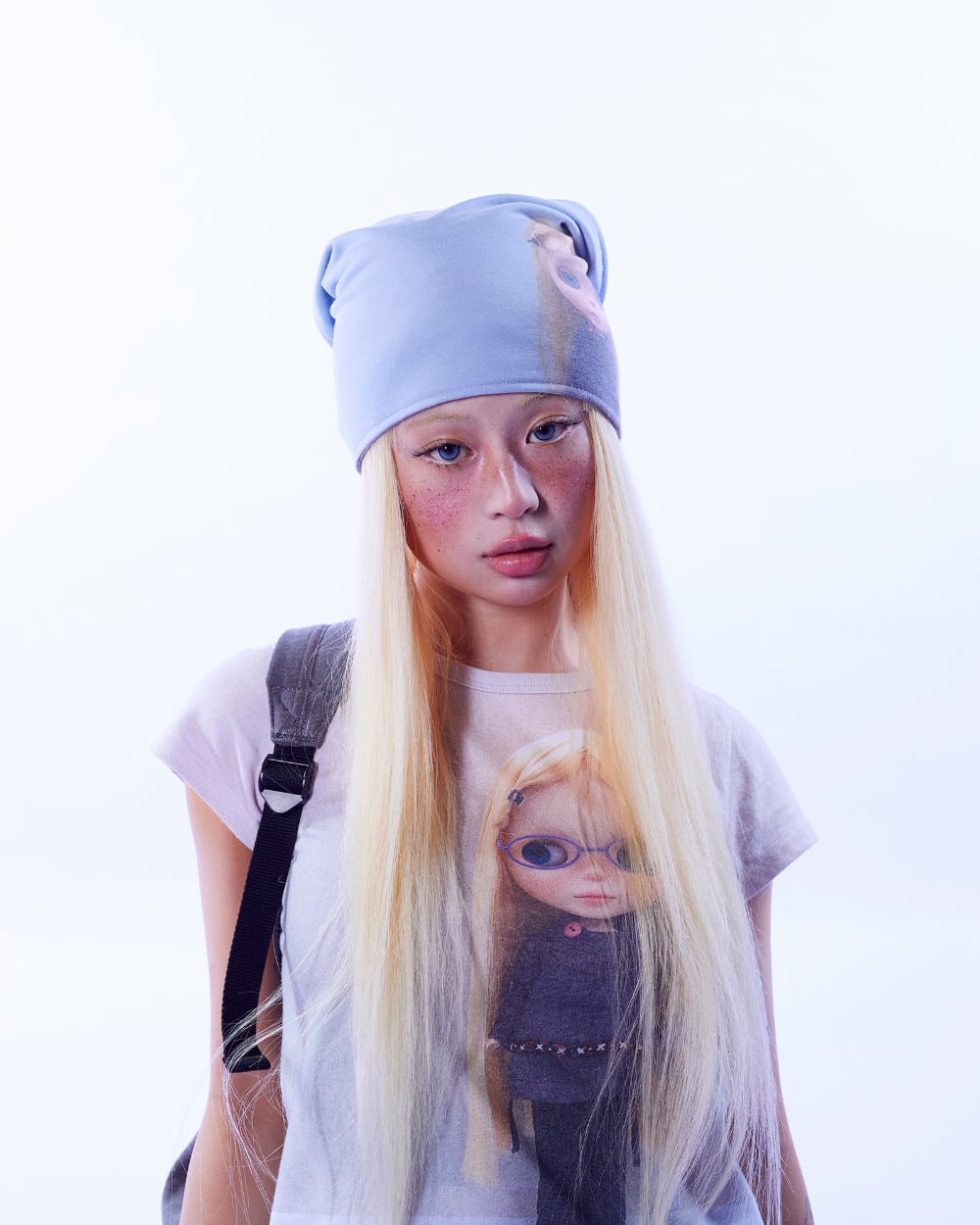 ☆[RESELL][COYSEIO] COYSEIO X BLYTHE GRAPHIC T-SHIRT LIGHT BLUE
