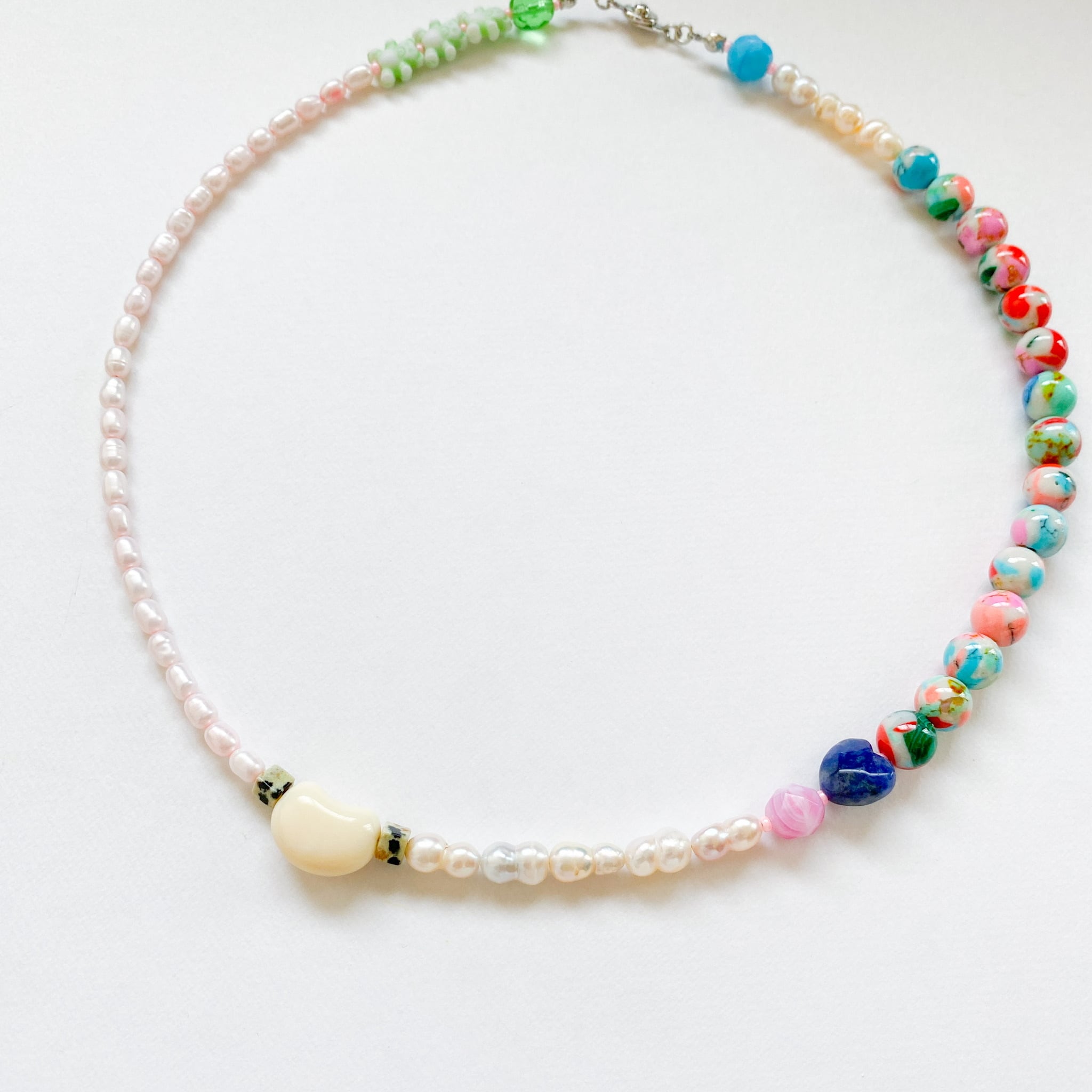 淡水パールとビーズのネックレス