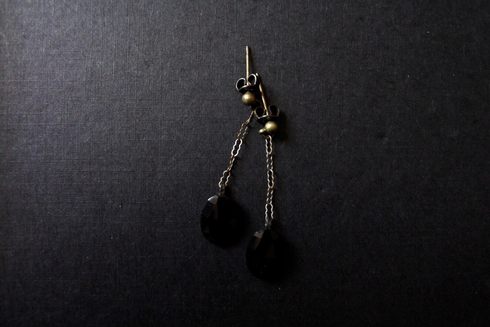 victorian jet ピアス