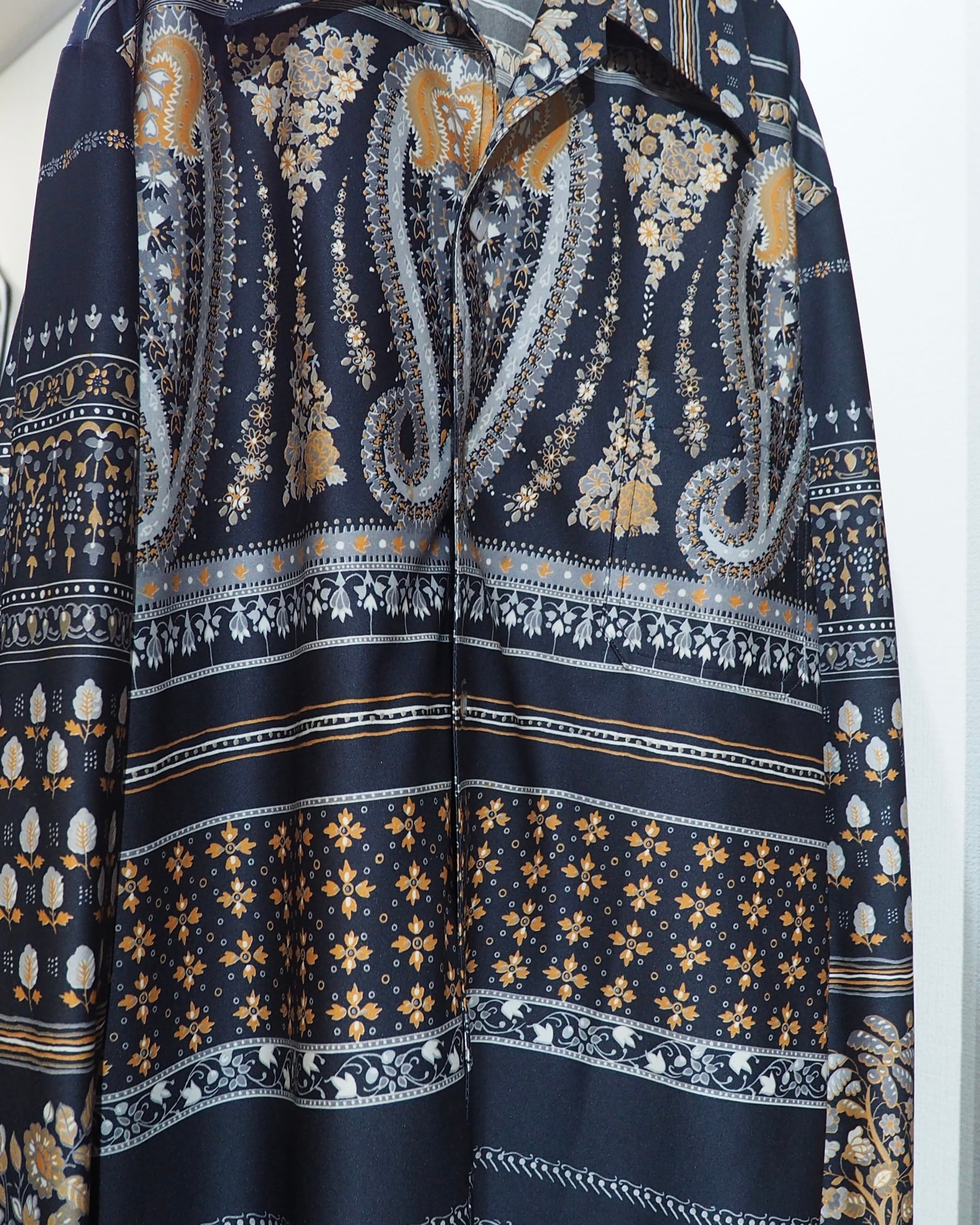 1970 - 80s Beautiful Flower × Paisley Pattern vintage Open collar shirt