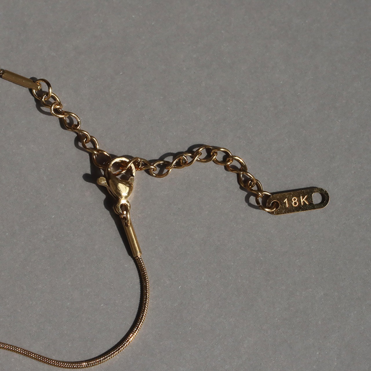 【ネコポス便】ネックレス スネークチェーン U字 モチーフネックレス 太め 大ぶり インパクト 金属アレルギー サージカルステンレス 316L つけっぱなし 金アレ対応 レディース メンズ シンプル カジュアル おしゃれ  2365