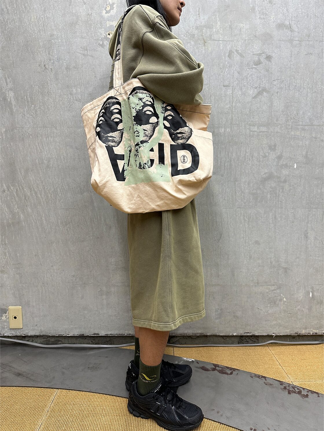 P.A.M. / PERKS AND MINI | POETIC VERSE TOTE BAG (MULTI) | PAY ID