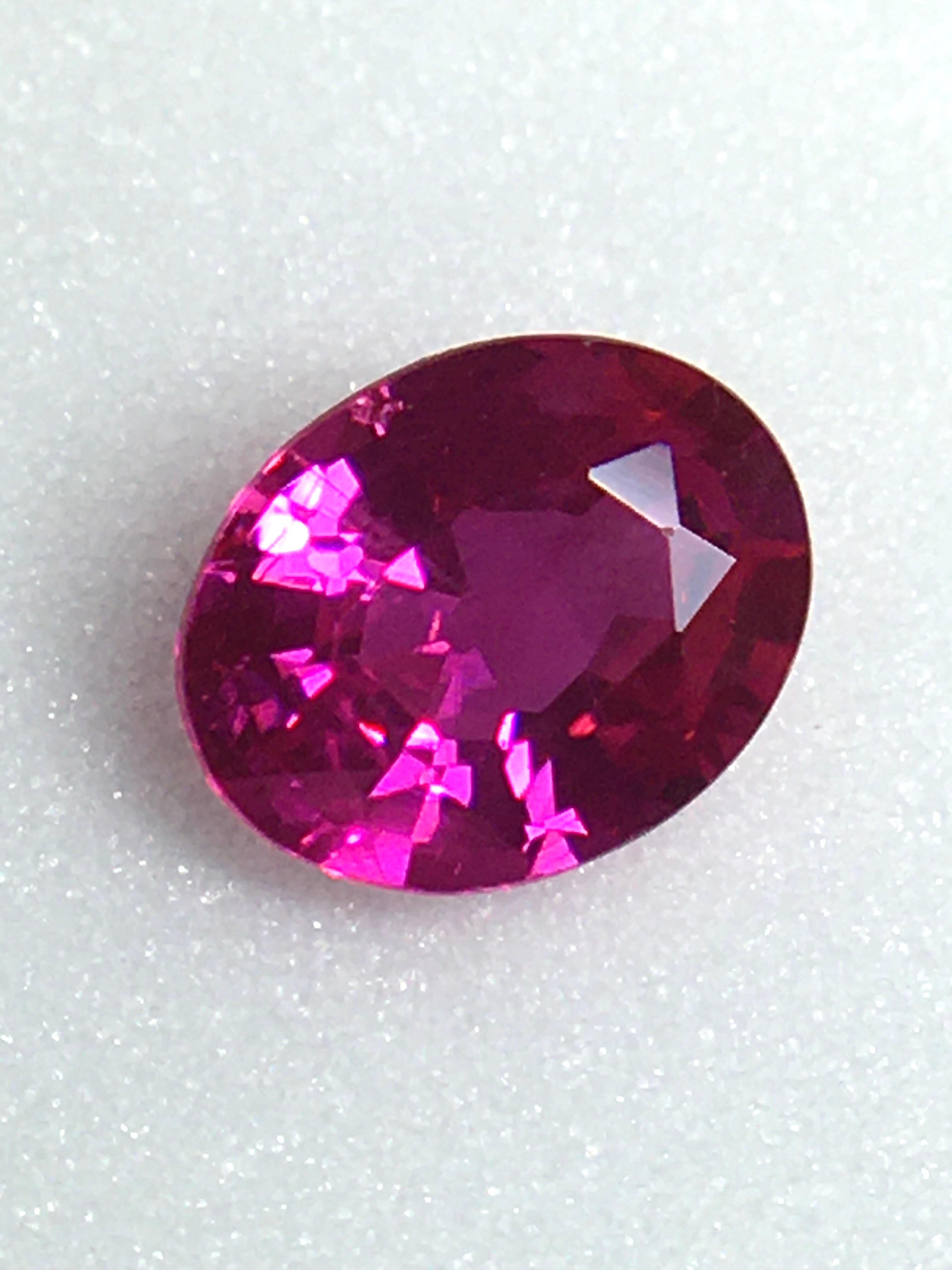 鮮烈な紅が美しい”宝石の女王” 0.3ct UP モゴック産 天然 ルビー ルース | Frederick’s Gems&Jewelry  powered by BASE