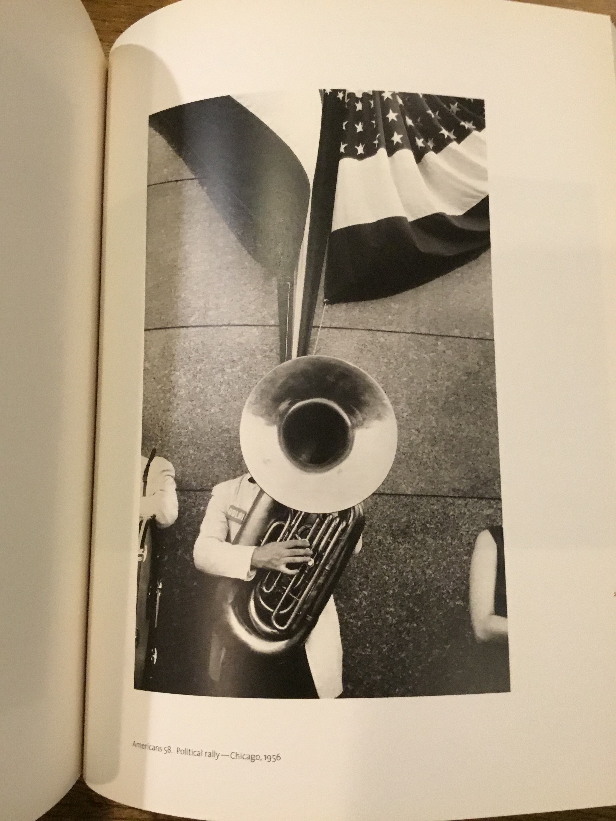 Looking in: Robert Frank's The Americans [Expanded Edition] | 百年