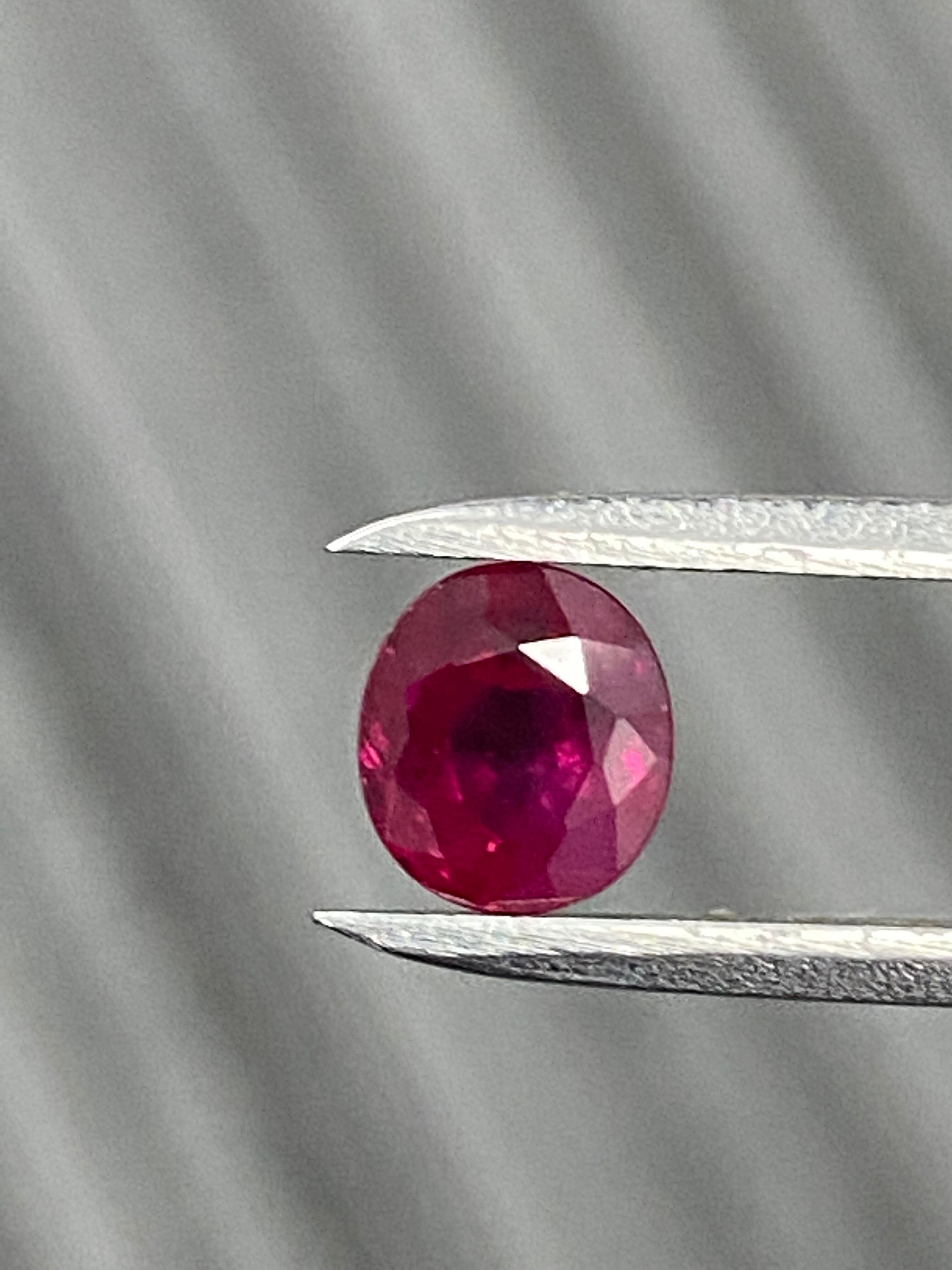 ミャンマー産　ピジョンブラッドルビー(加熱) 0.94ct AIGS鑑別書付き