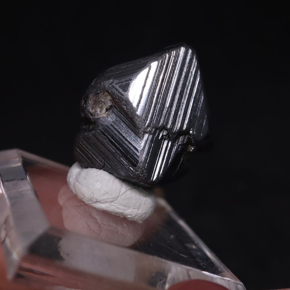 マグネタイト クリスタル 磁鉄鉱 7,9g ユタ州産 MGT081 原石