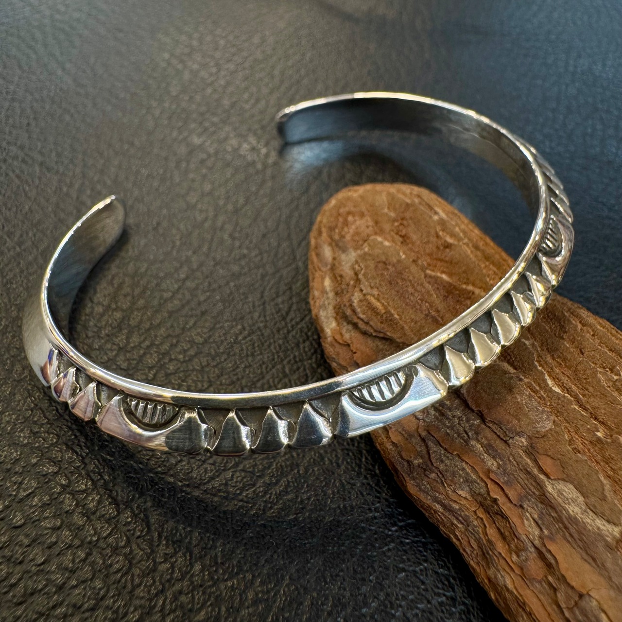 ライルセカテロ(Lyle Secatero) トライアングルバングル - 3