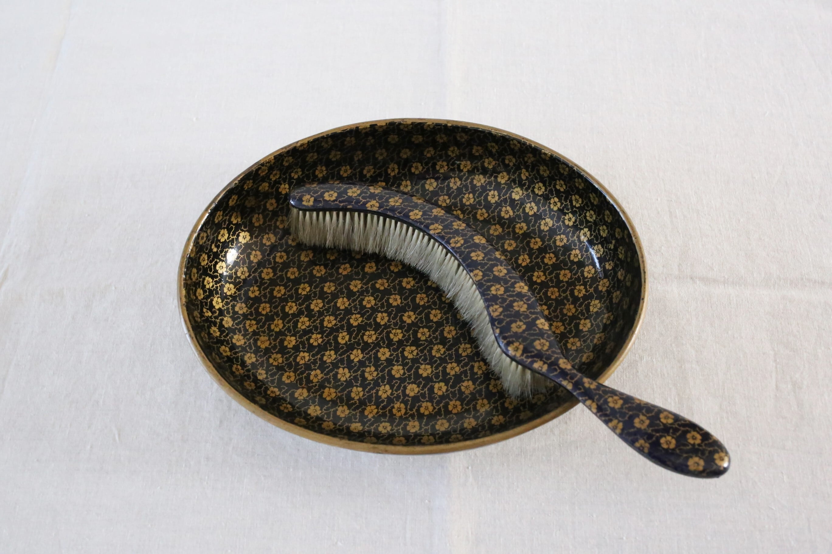 フランス アンティーク パピエマシェ 花柄 オーバルトレイ ブラシ付き (ダストパン) N-02886