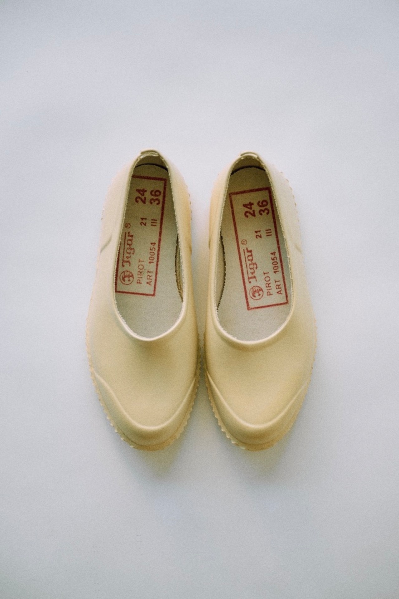 【Opanak】Slip-on rubber shoes (Cream)