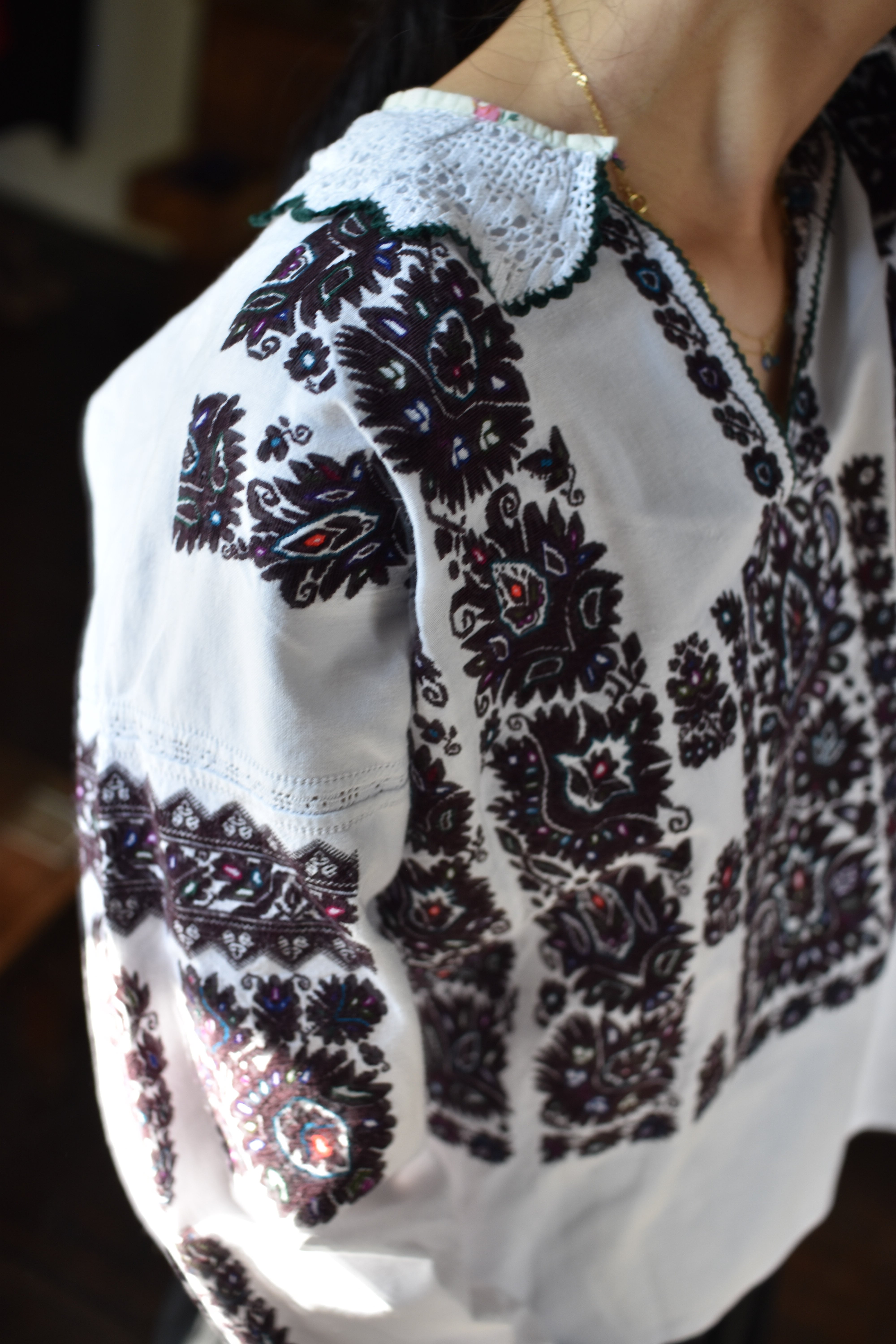 moderate vintage クロアチアの刺繍ブラウス | physis (ピュシス)
