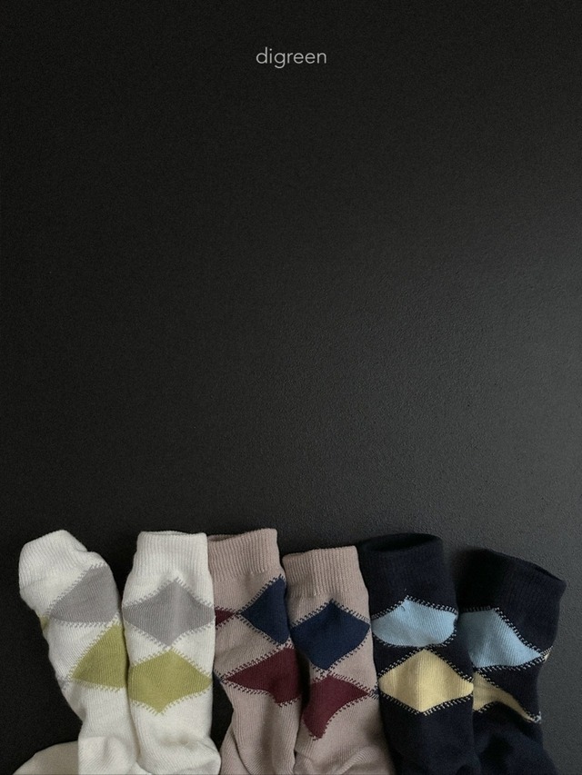 digreen26su_Argyle Socks