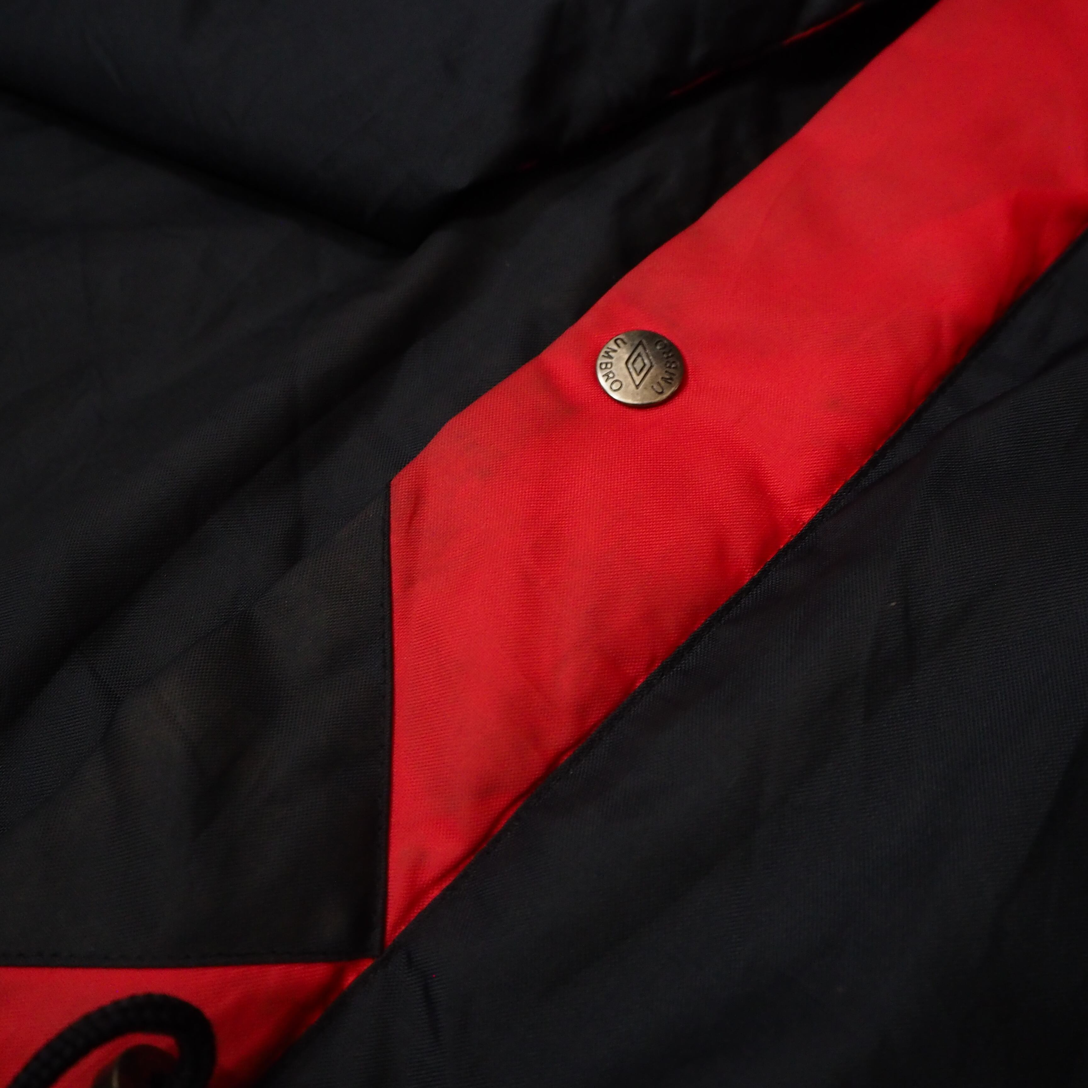 90s “UMBRO” black × red padding bench coat 90年代 アンブロ ベンチ