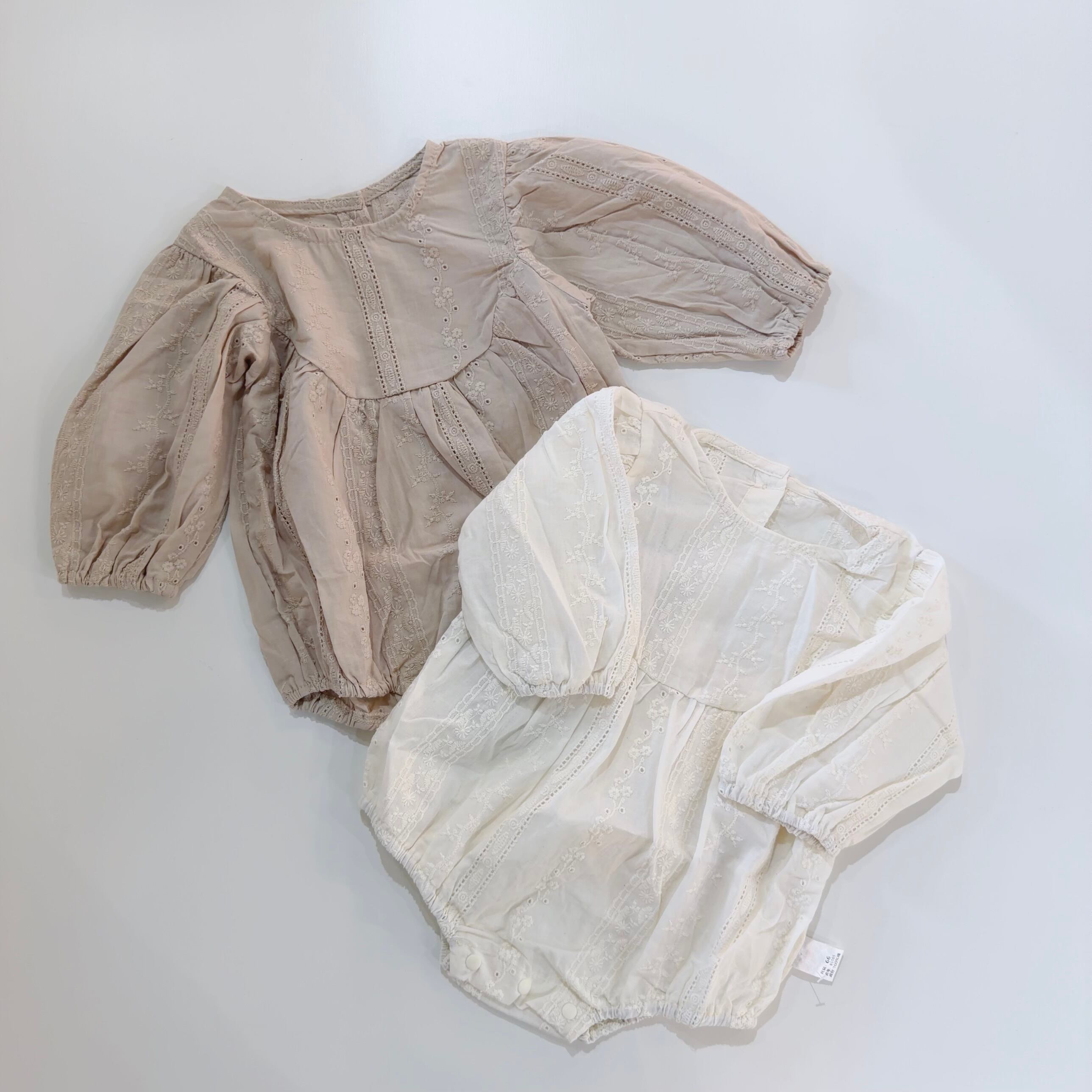 長袖レースロンパース