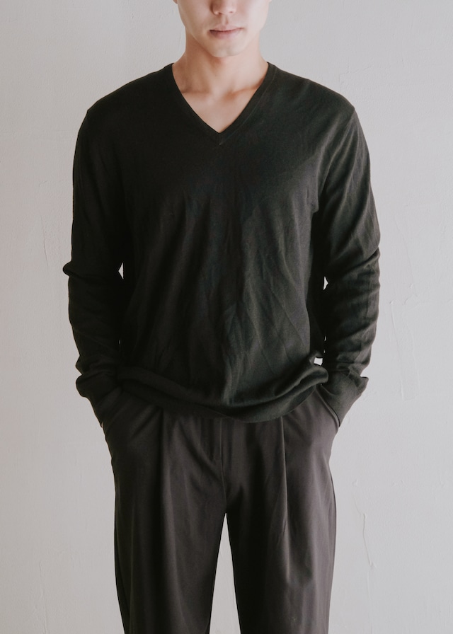 BANANA REPUBLIC extra fine merino wool v-neck knit