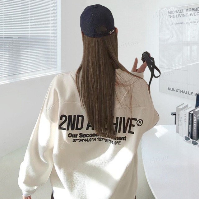 Y-4768　2025秋冬新作♡2ND ARCHIVE刺繍ロゴスウェット　クリーム　1104