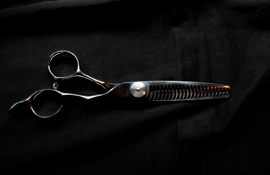 Ban's BarBer cluB