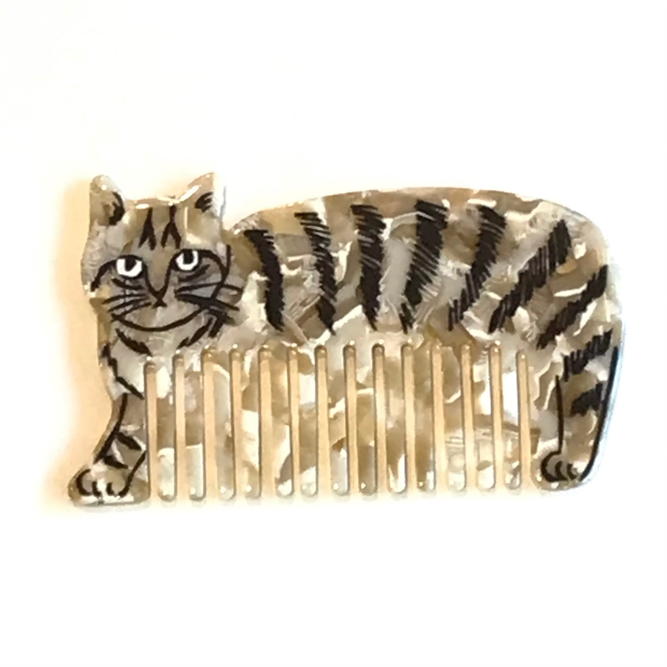 松尾ミユキ Cat Comb Chloe | Macaroni