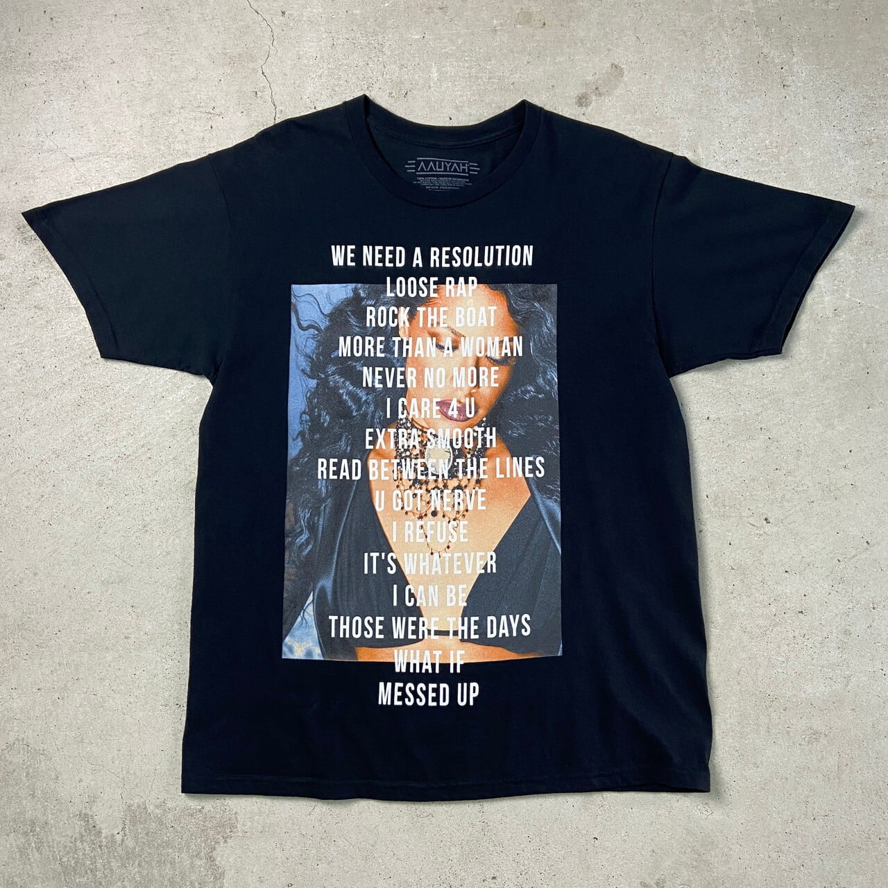AALIYAH アリーヤ アーティスト バンドTシャツ メンズM 古着 フォト