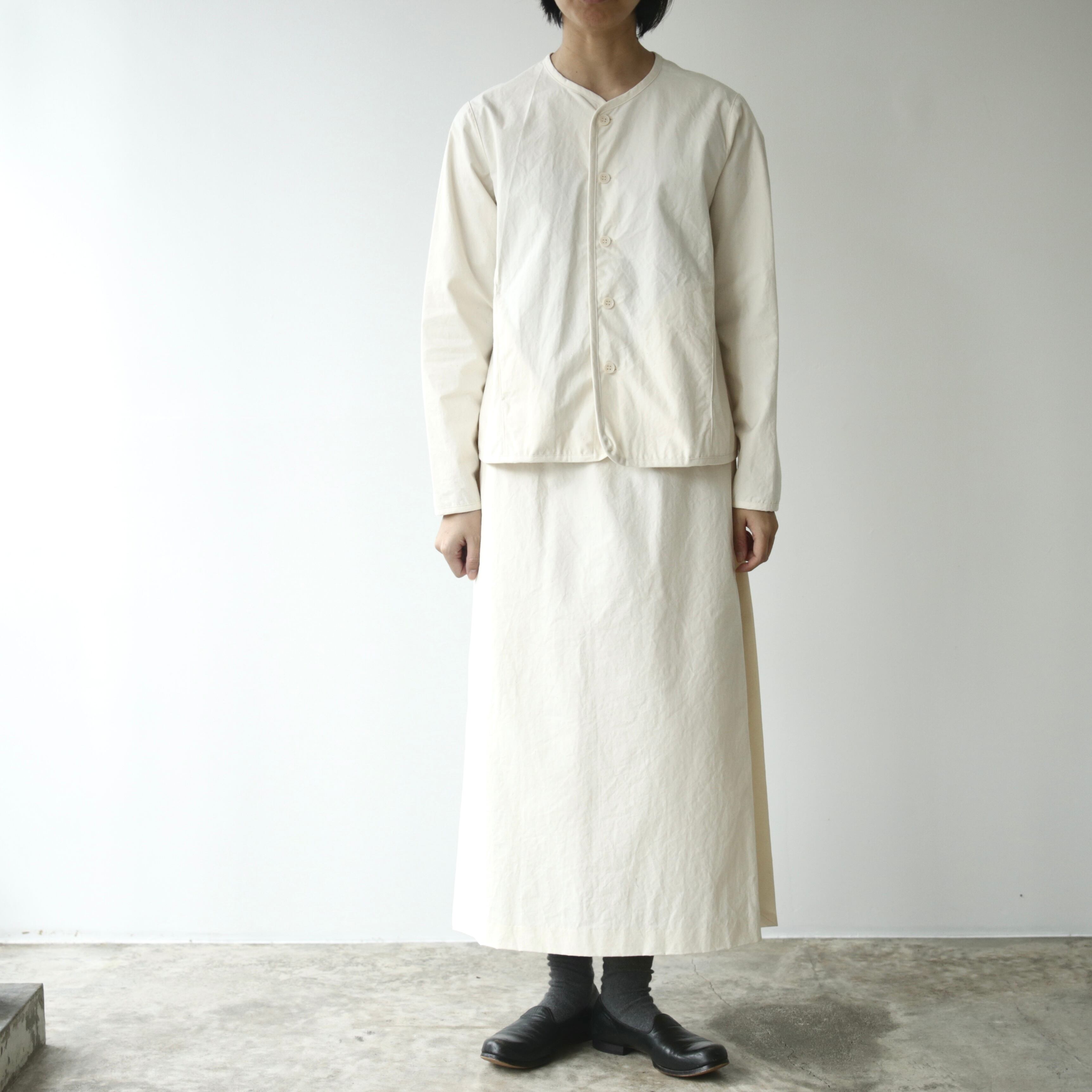 Yoli コットンシンプルジャケット　オフホワイト Yoli ヨリ｜コットンシンプルジャケット（オフホワイト）