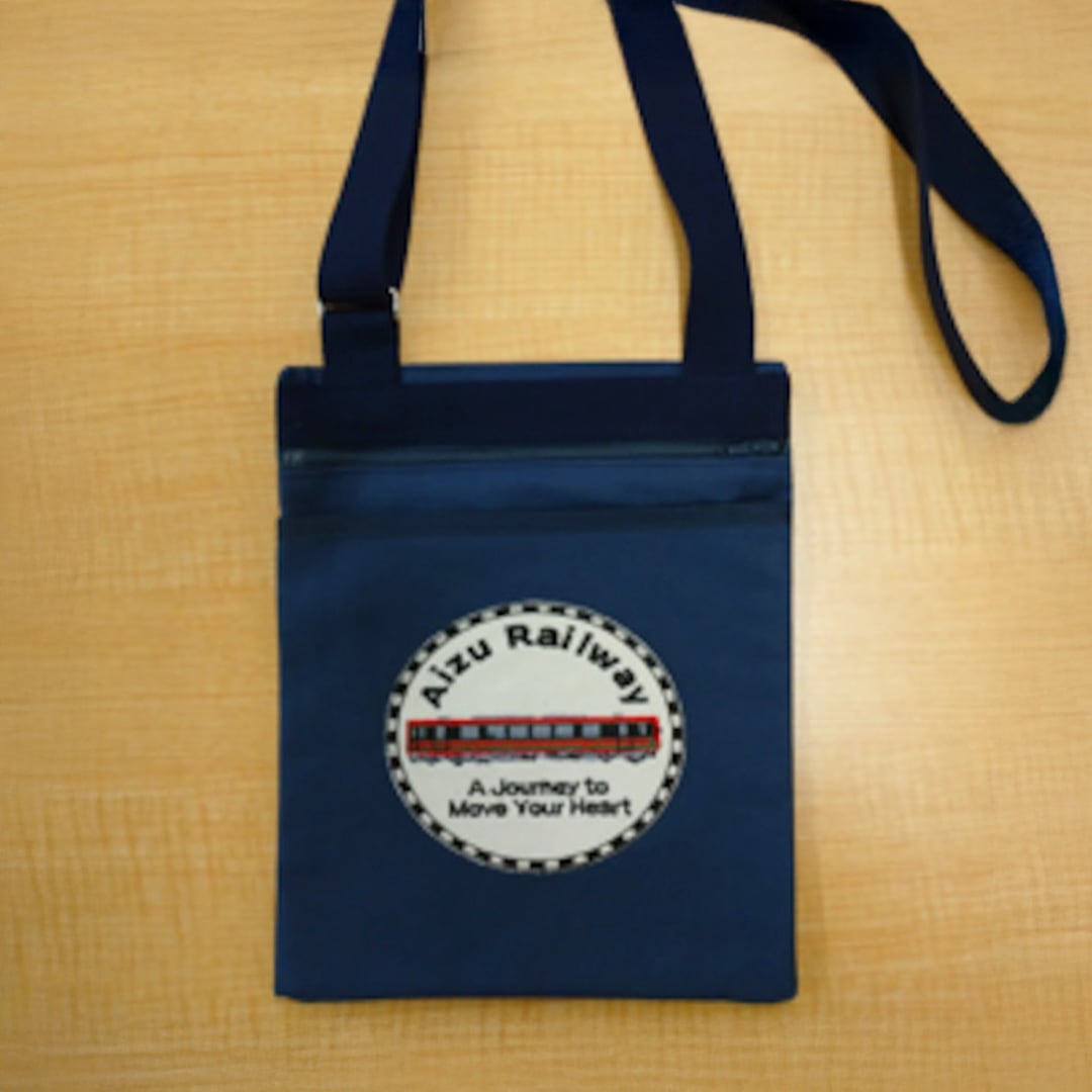 刺繡ショルダーバッグ