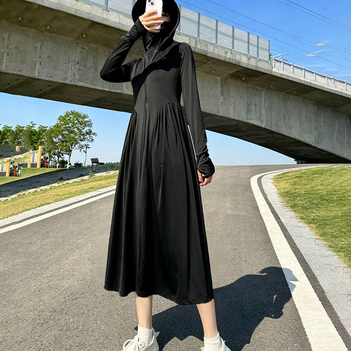 ラッシュガード ロング UV対策 レディース 夏 韓国 パーカー ワンピ 薄手 接触冷感 日焼け防止 UPF50+ サンバイザー付き アウター 羽織り 紫外線対策 渦しい 大人可愛い 大人女子