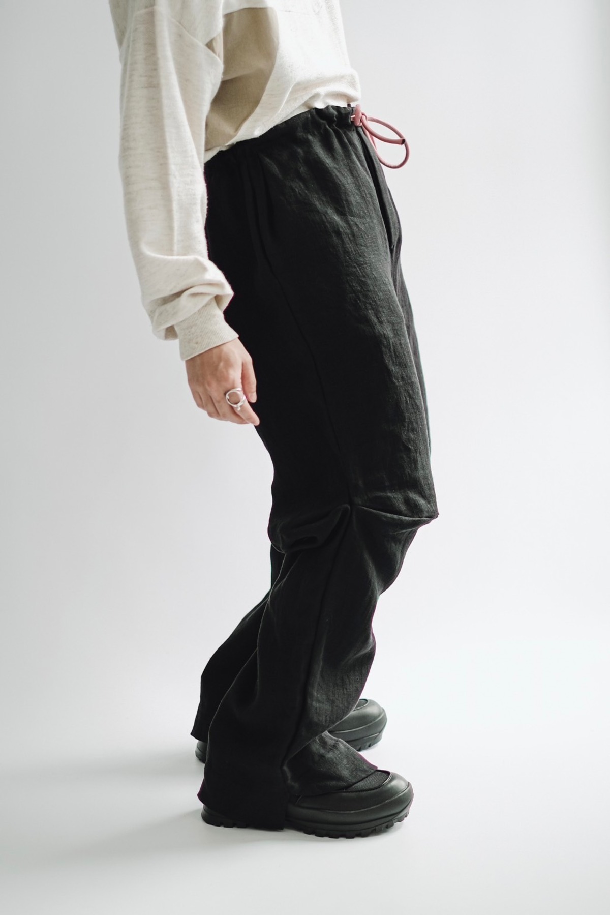 【OIRA】knee easy pants puzzle