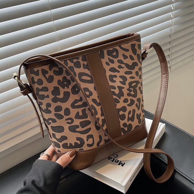 オータムウィンター 秋物 冬物 ハンドバッグ メッセンジャーバッグ Tiancai_Wing_Bag70667122429