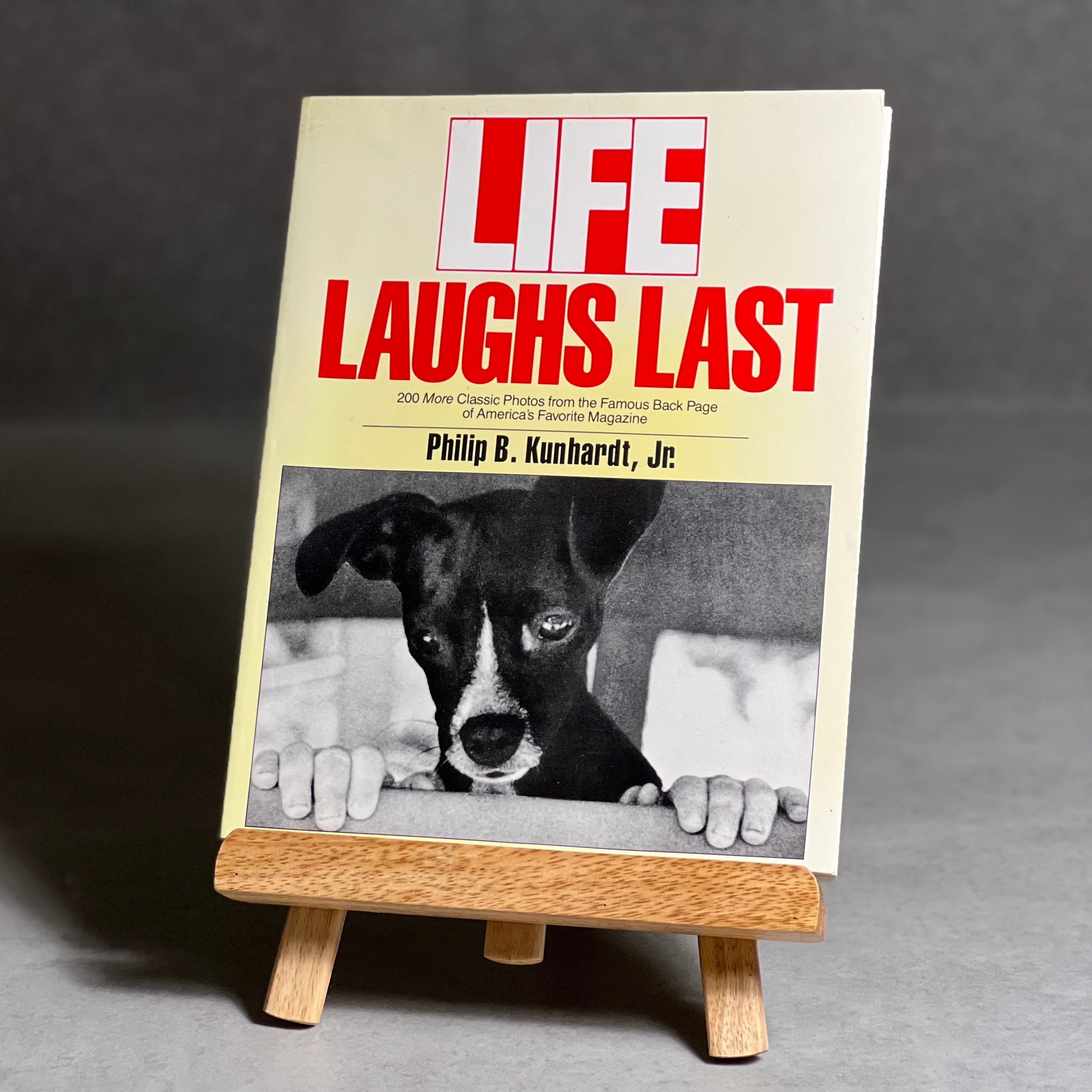 LIFE LAUGHS LAST】〜LIFEに掲載されたの膨大な写真の中から厳選したクスッと笑える写真集〜 mark  collars  (マークアンドカラーズ)