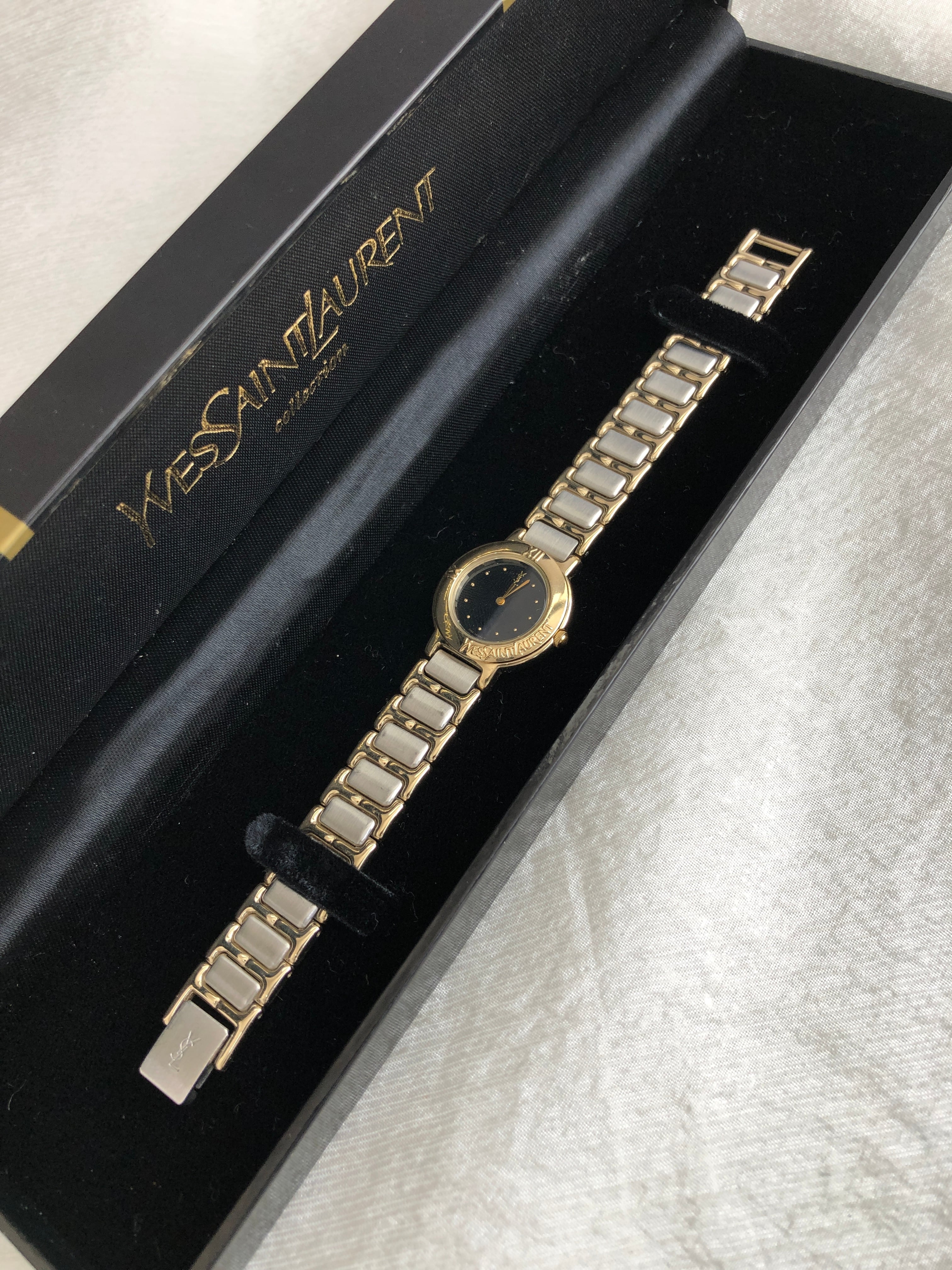 Yves Saint Laurent イヴ・サンローラン 腕時計 シルバー×ゴールド ステンレススチール クォーツ 2200-229789Y vintage ヴィンテージ オールド ss777s