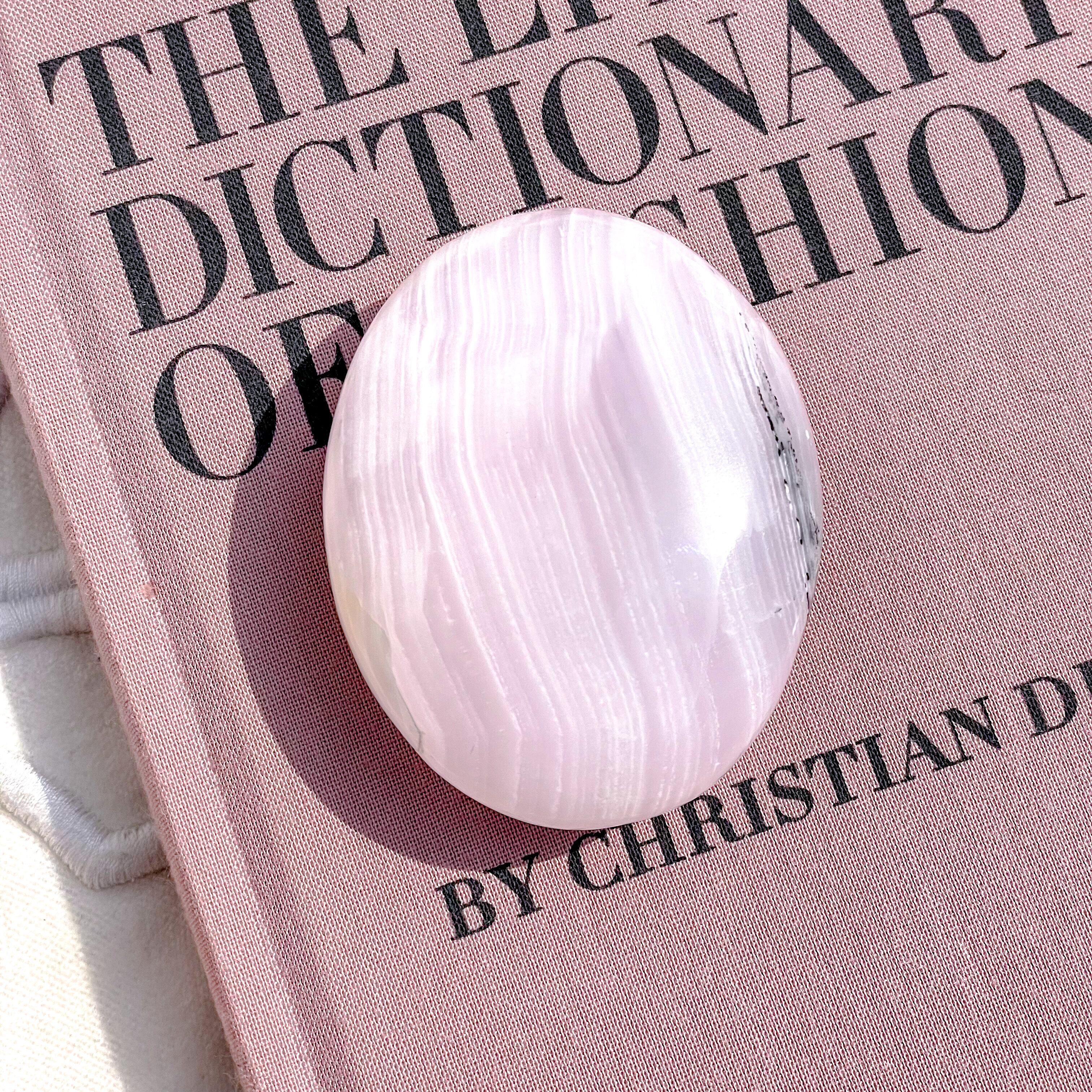 Pink Calcite Palm ✧ ピンクカルサイト | FLUXY - 天然石と鉱物のお店