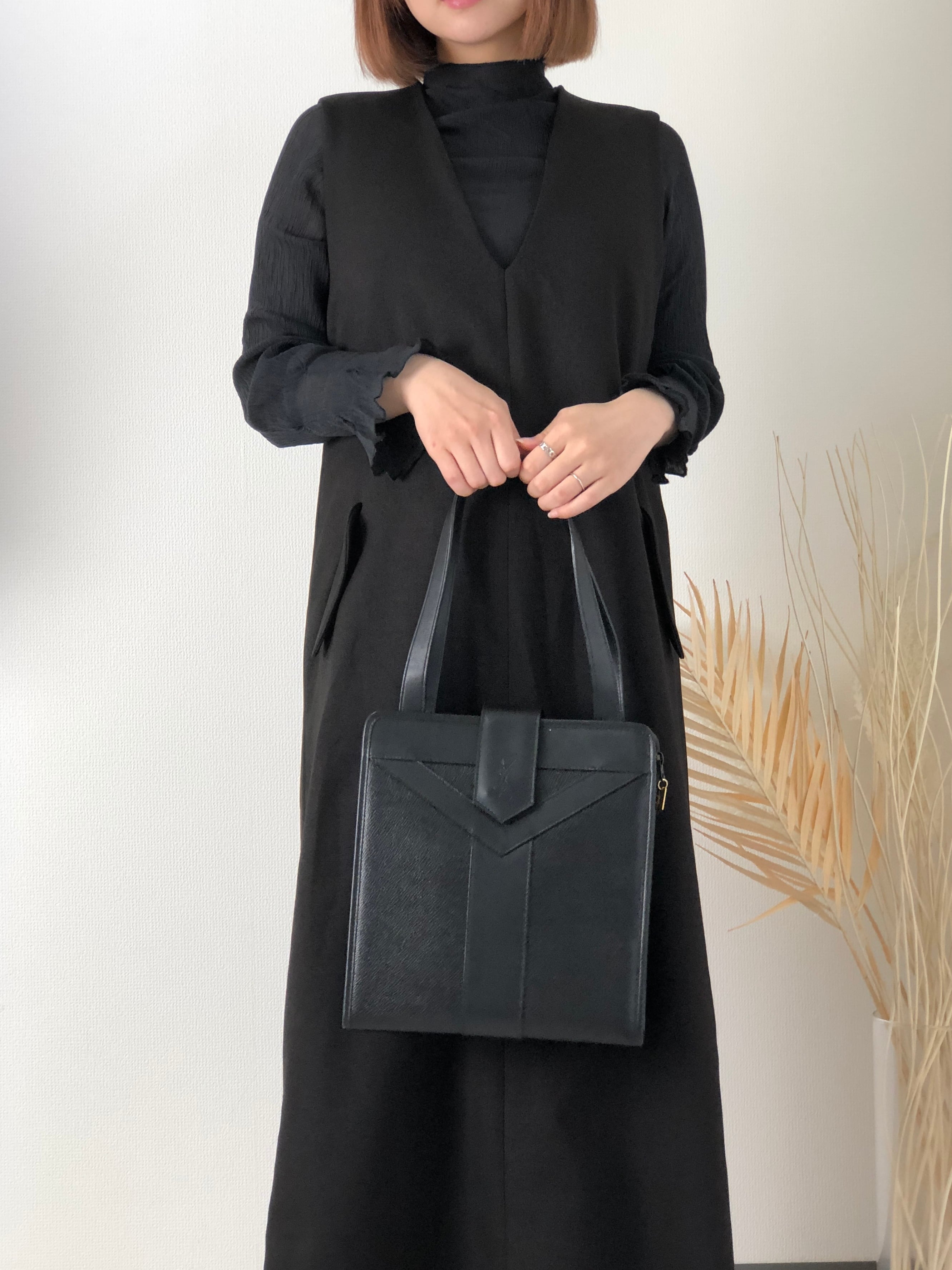 Yves Saint Laurent イヴ・サンローラン ショルダーバッグ ブラック