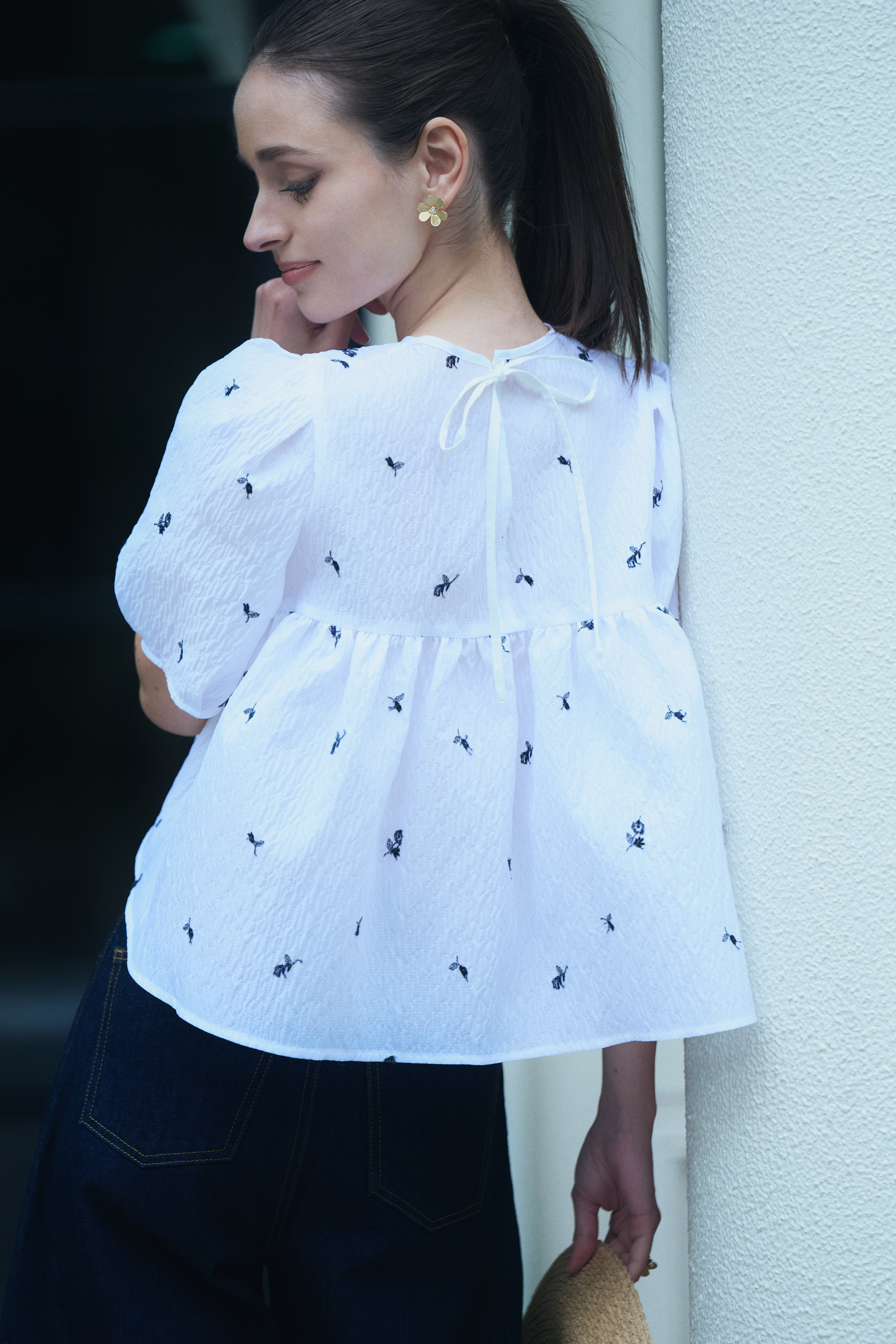 新品 BLUELEA EMBROIDERYJACQUARDBLOUSE ブルレア 新品 BLUELEA EMBROIDERYJACQUARDBLOUSE ブルレア Embroidery jacquard