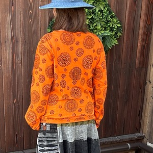 マンダラ柄ゆったりロングスリーブ