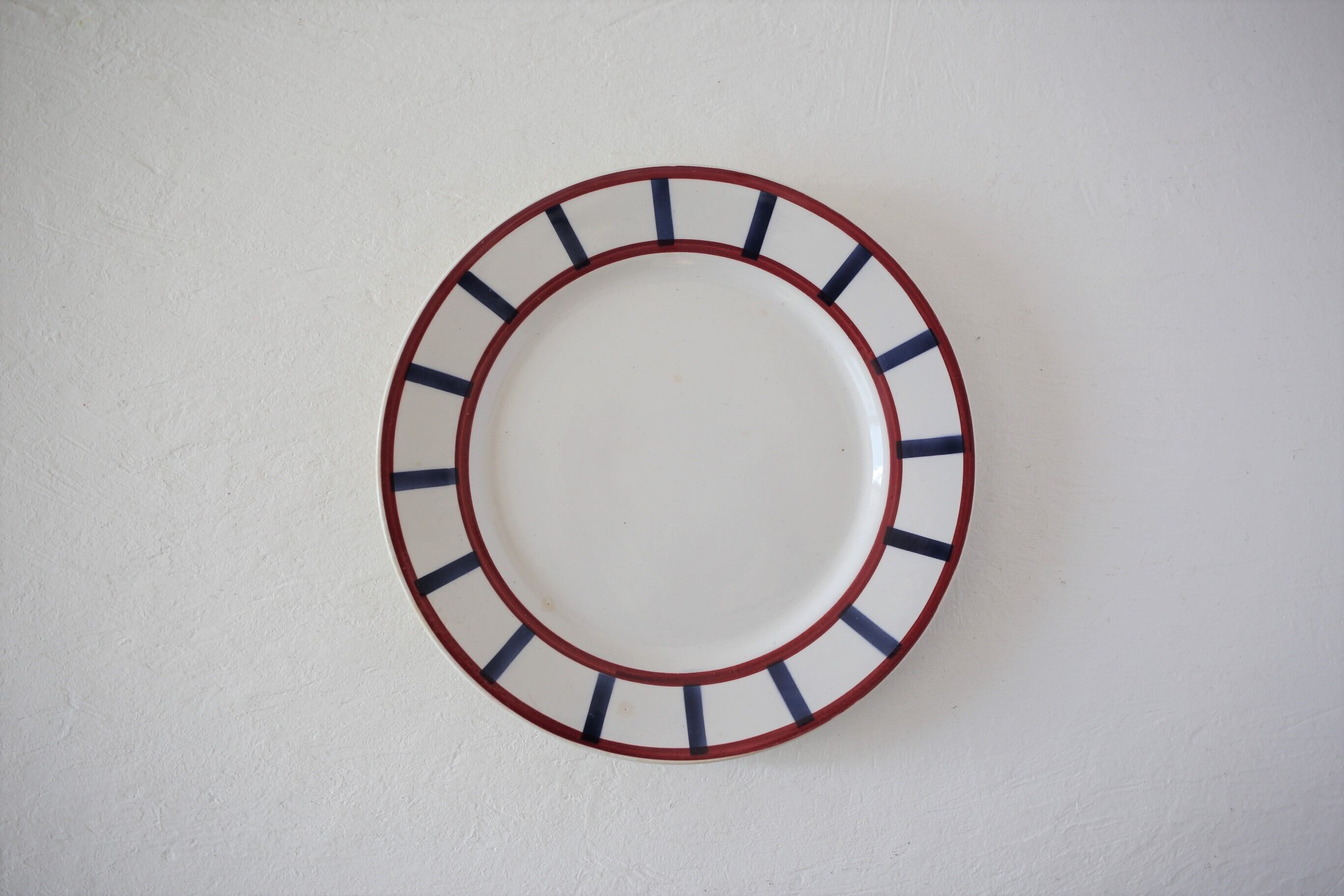 フランス アンティーク ヴィンテージ クレイユモントロー 『Béarn』バスク柄 平皿 23.4cm N-03192p