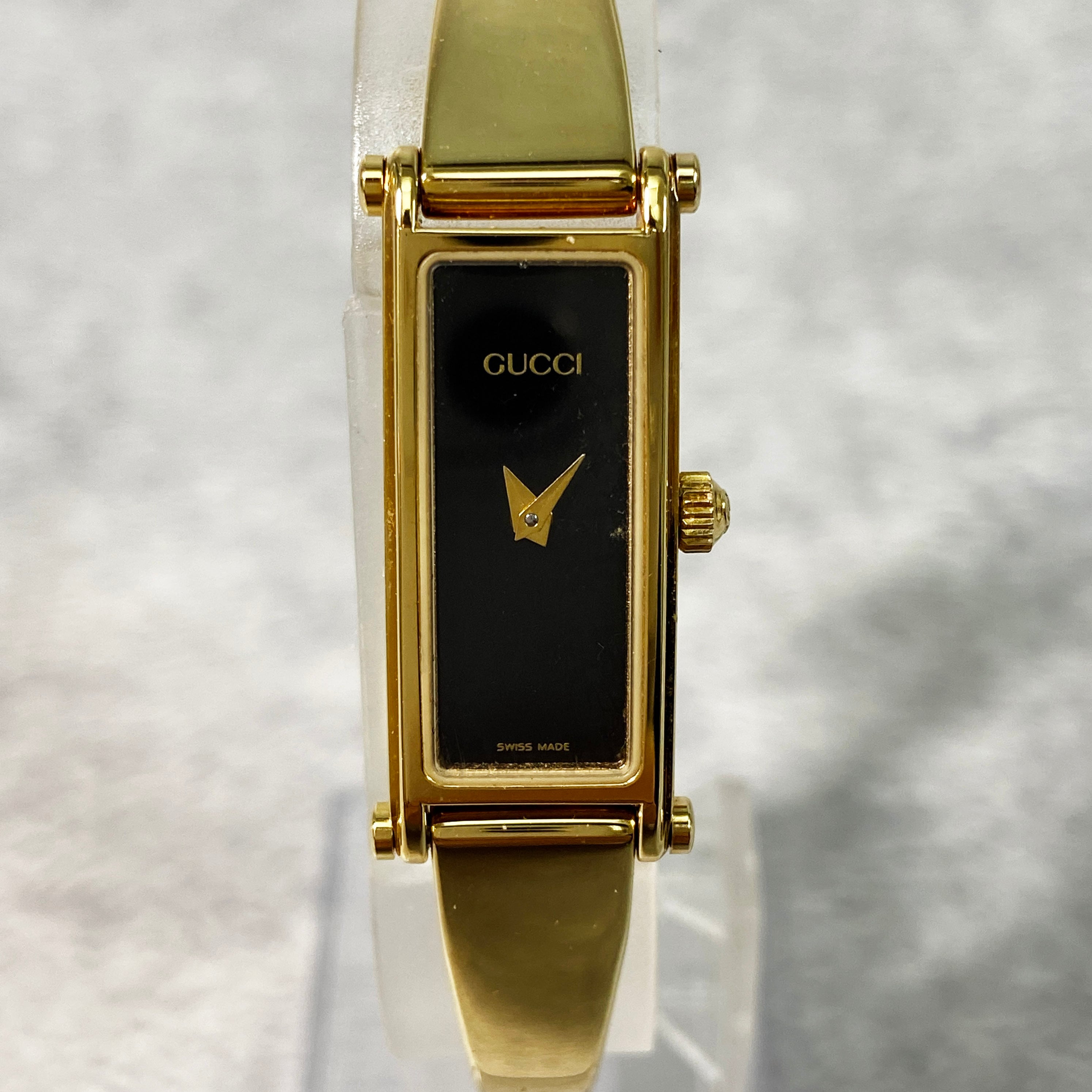 GUCCI グッチ 1500 クォーツ GP ゴールド ブラック文字盤 腕時計