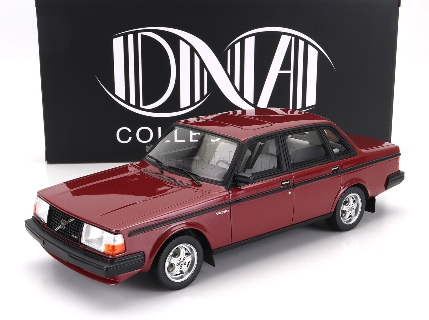 ミニカー 1/18 ボルボ 244 DNA COLLECTIBLES 1/18 VOLVO 244 TURBO