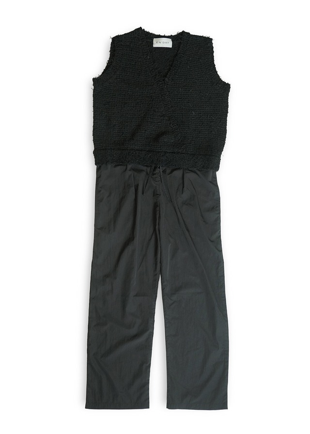 8261-0204／ブラック×ブラック